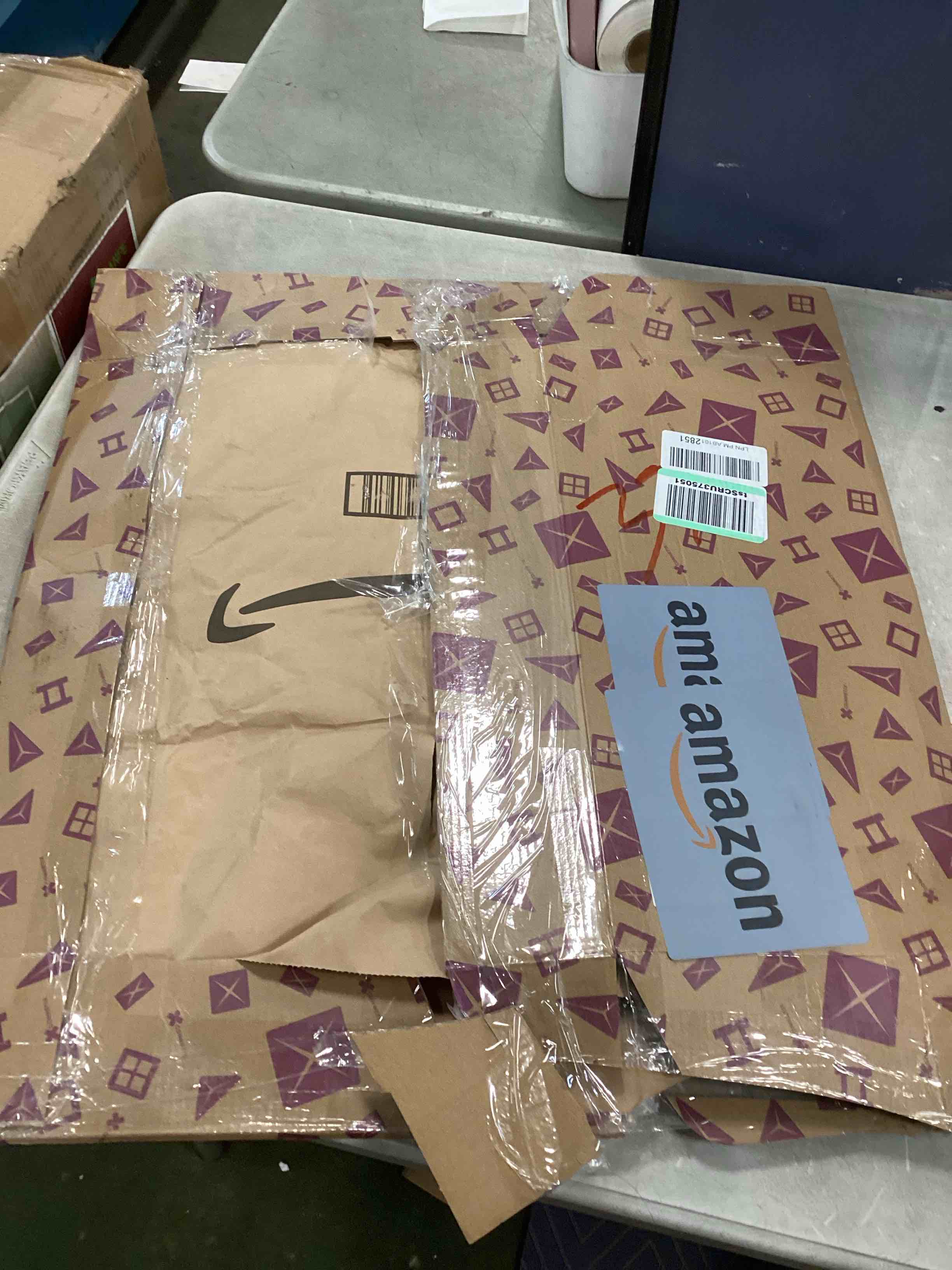 https://s3.amazonaws.com/lotting-images-prod/bidfta/TEA0574574_1733158088522.jpeg