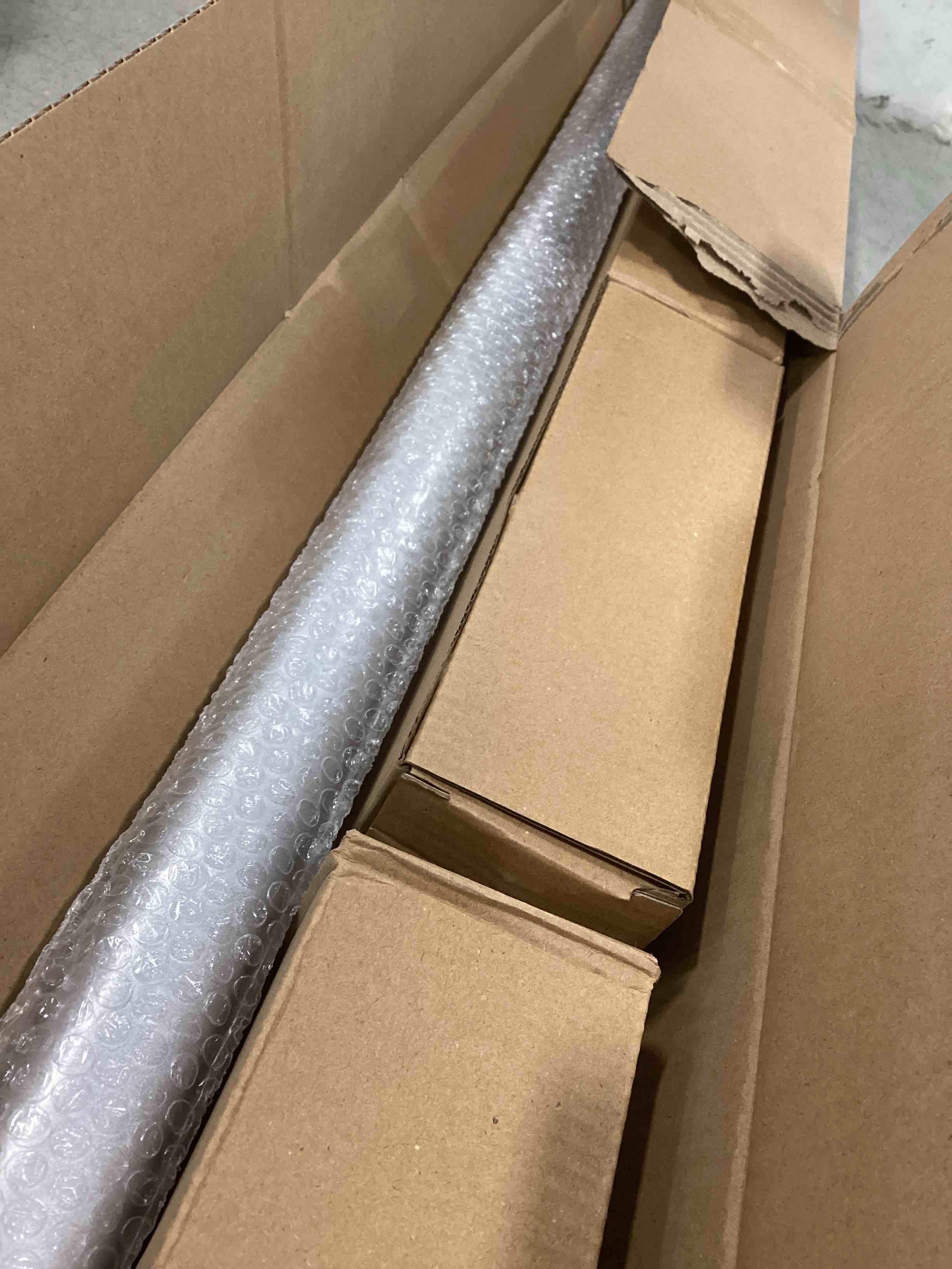 https://s3.amazonaws.com/lotting-images-prod/bidfta/TEA0574692_1732908859337.jpeg