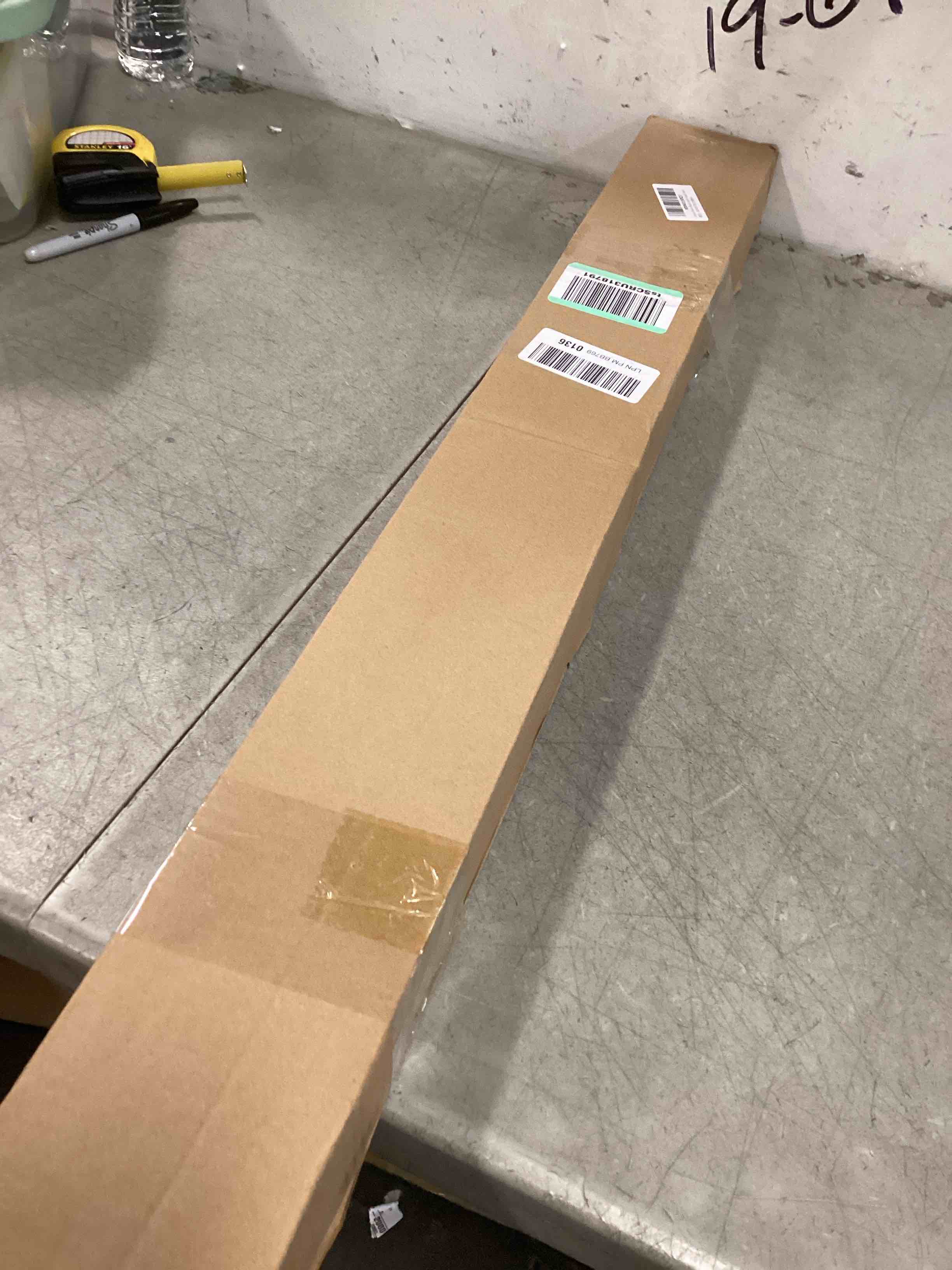 https://s3.amazonaws.com/lotting-images-prod/bidfta/TEA0574692_1732908894733.jpeg
