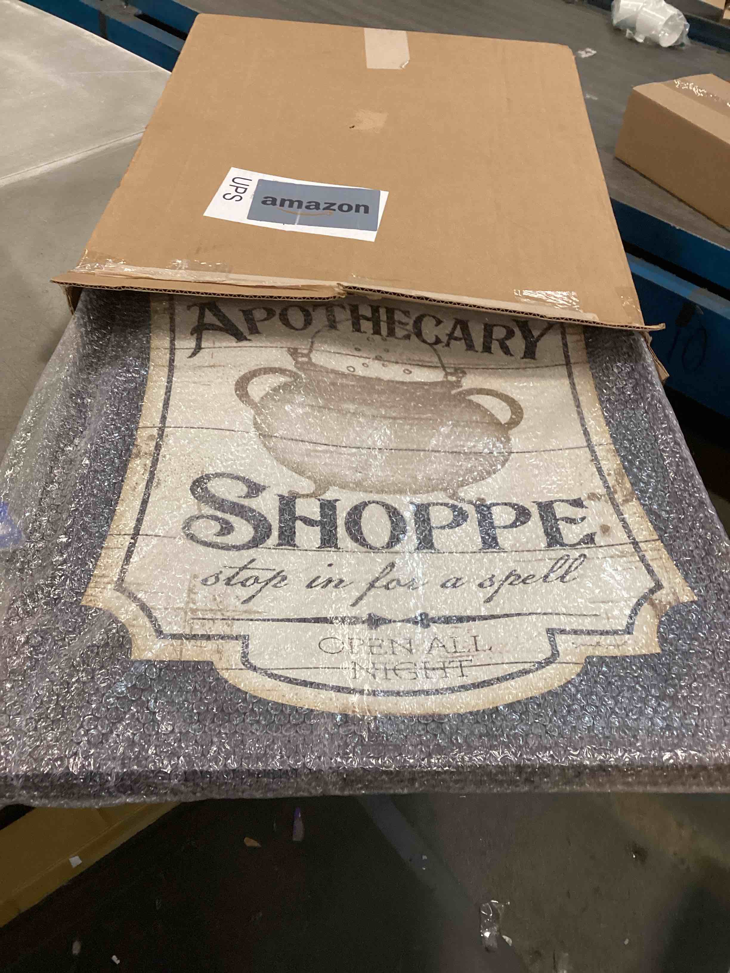 https://s3.amazonaws.com/lotting-images-prod/bidfta/TEA0574730_1732898584610.jpeg