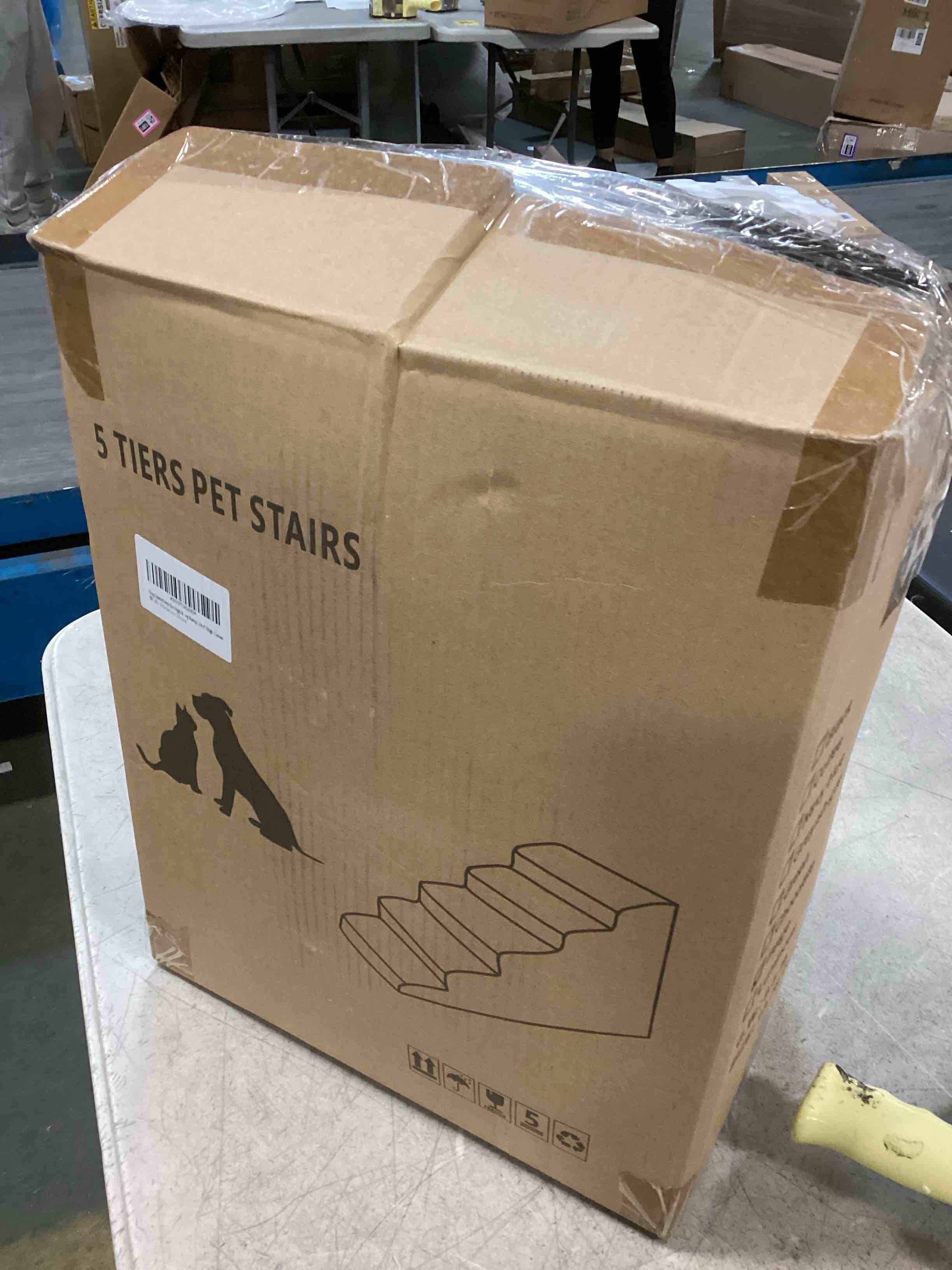 https://s3.amazonaws.com/lotting-images-prod/bidfta/TEA0574906_1732740378900.jpeg