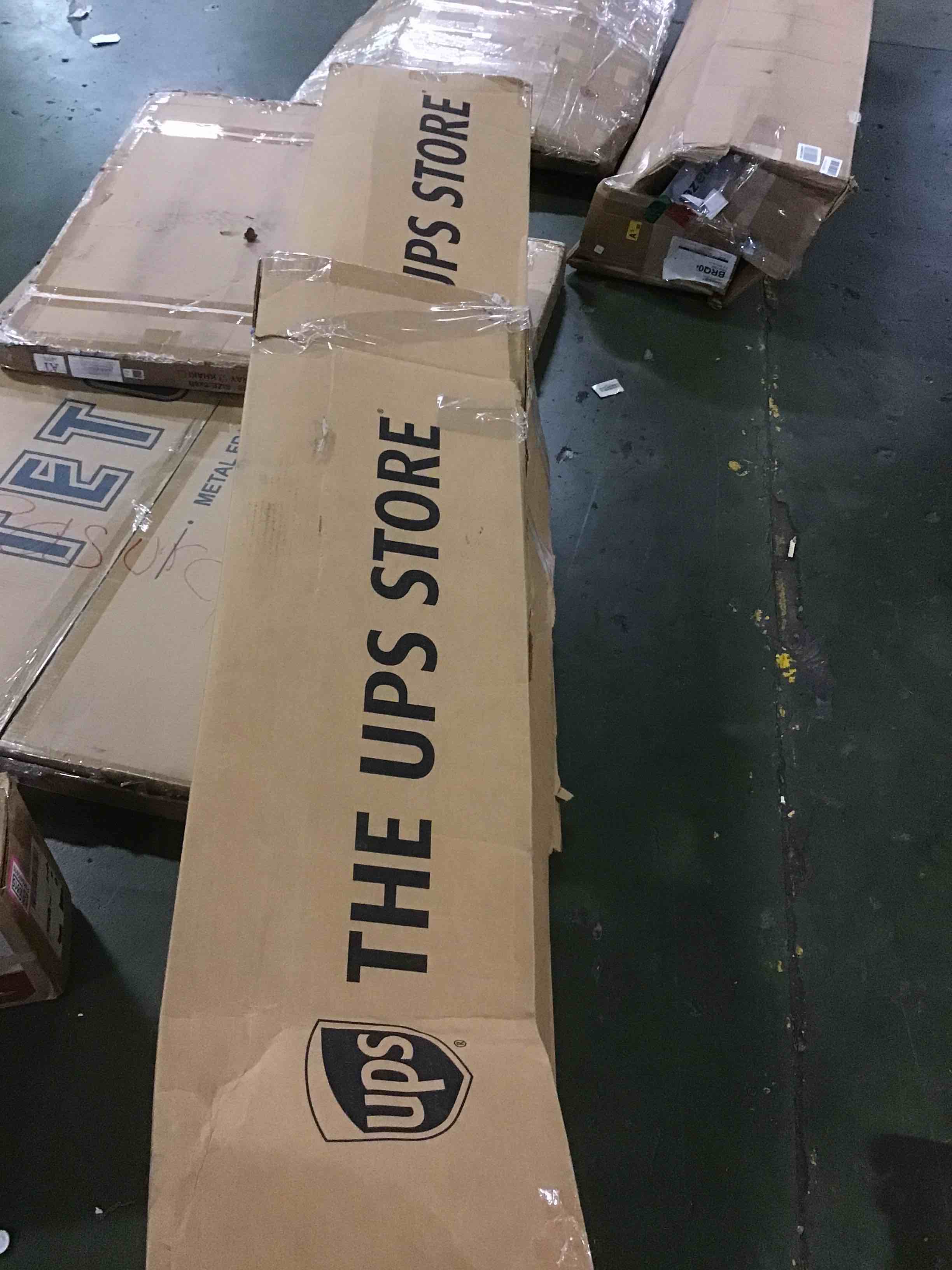 https://s3.amazonaws.com/lotting-images-prod/bidfta/TEA0575301_1732067756665.jpeg