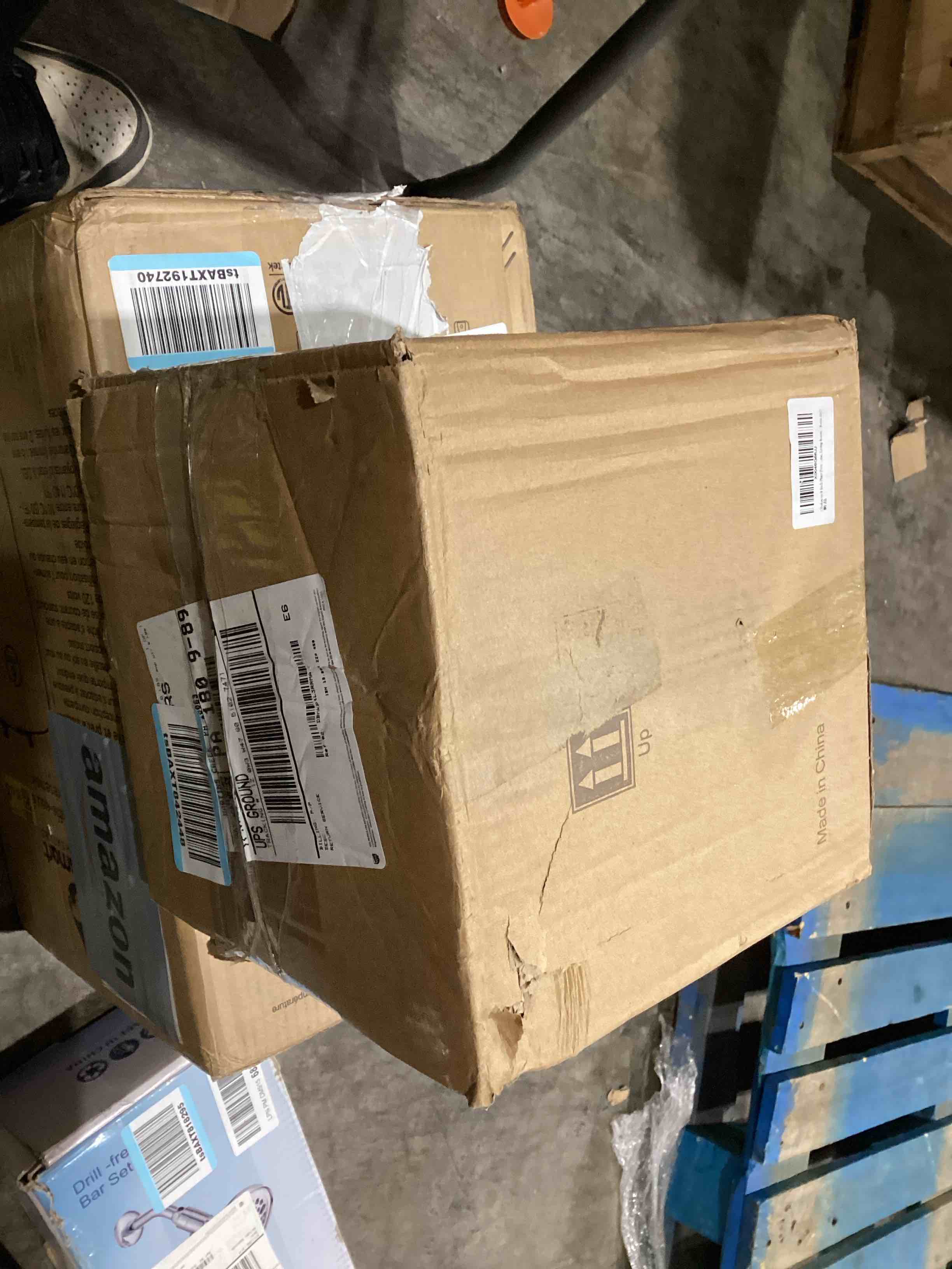 https://s3.amazonaws.com/lotting-images-prod/bidfta/TEA0576901_1738255309111.jpeg