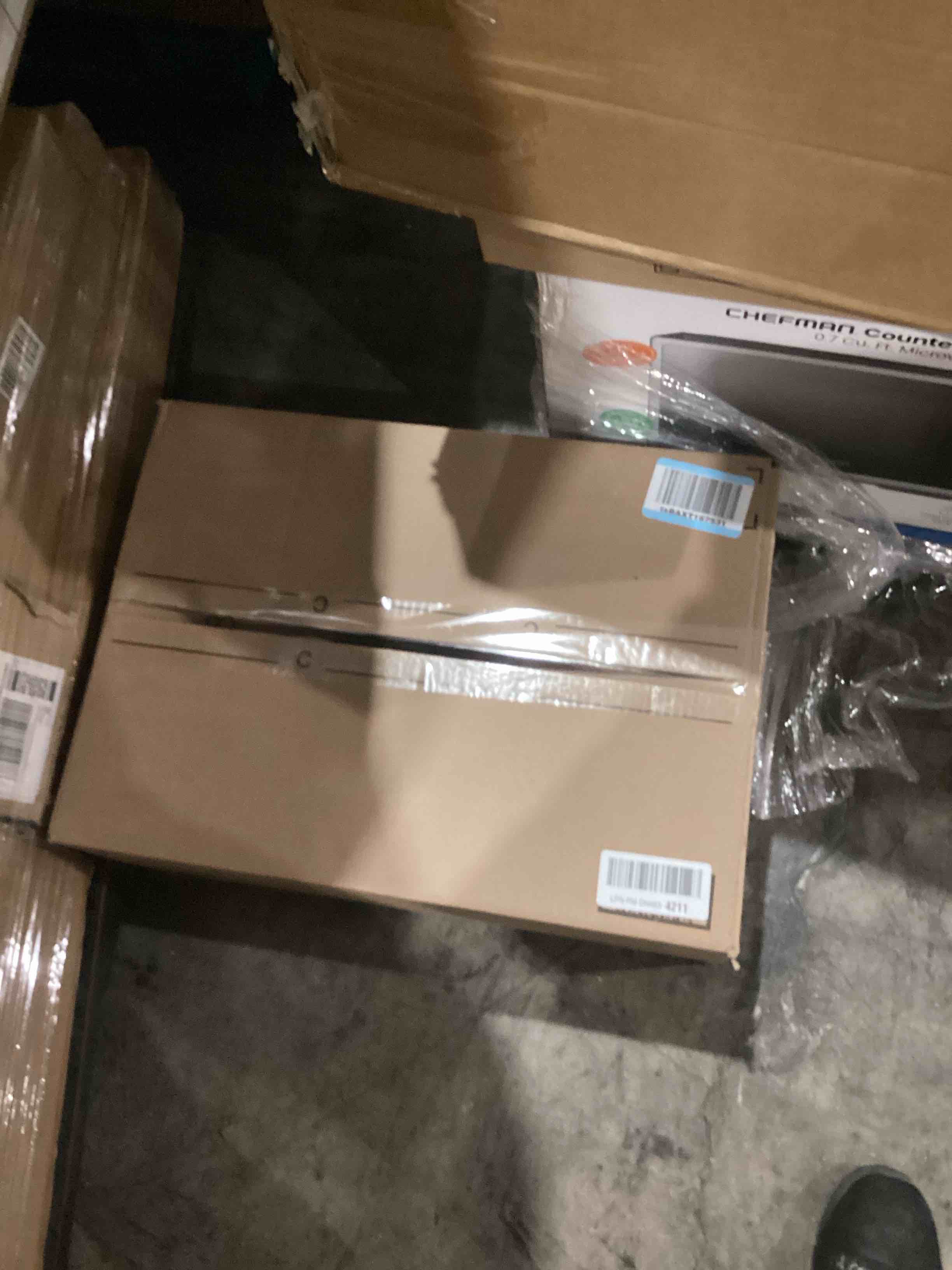 https://s3.amazonaws.com/lotting-images-prod/bidfta/TEA0578232_1738072127643.jpeg