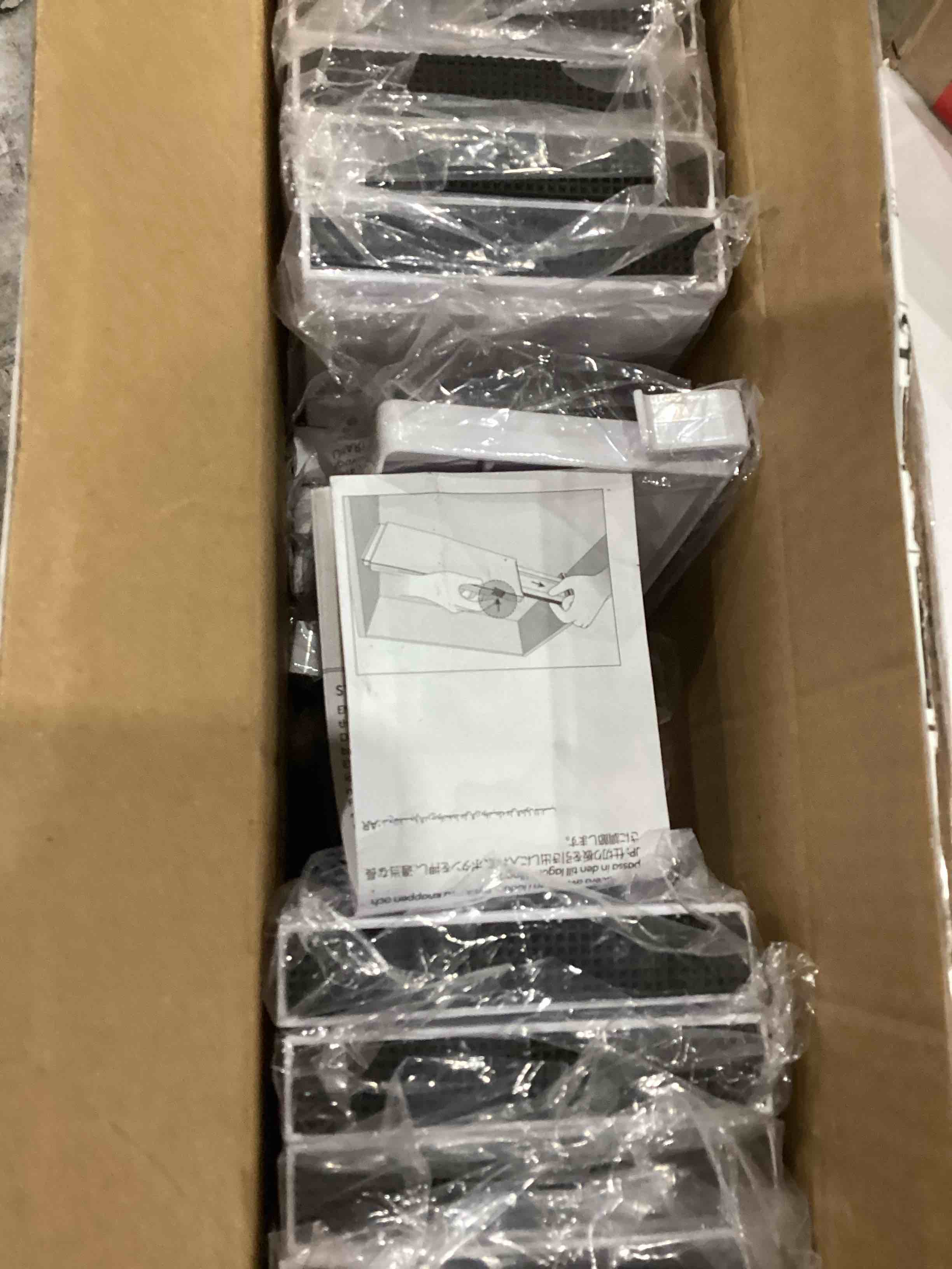 https://s3.amazonaws.com/lotting-images-prod/bidfta/TEA0579032_1736965230055.jpeg