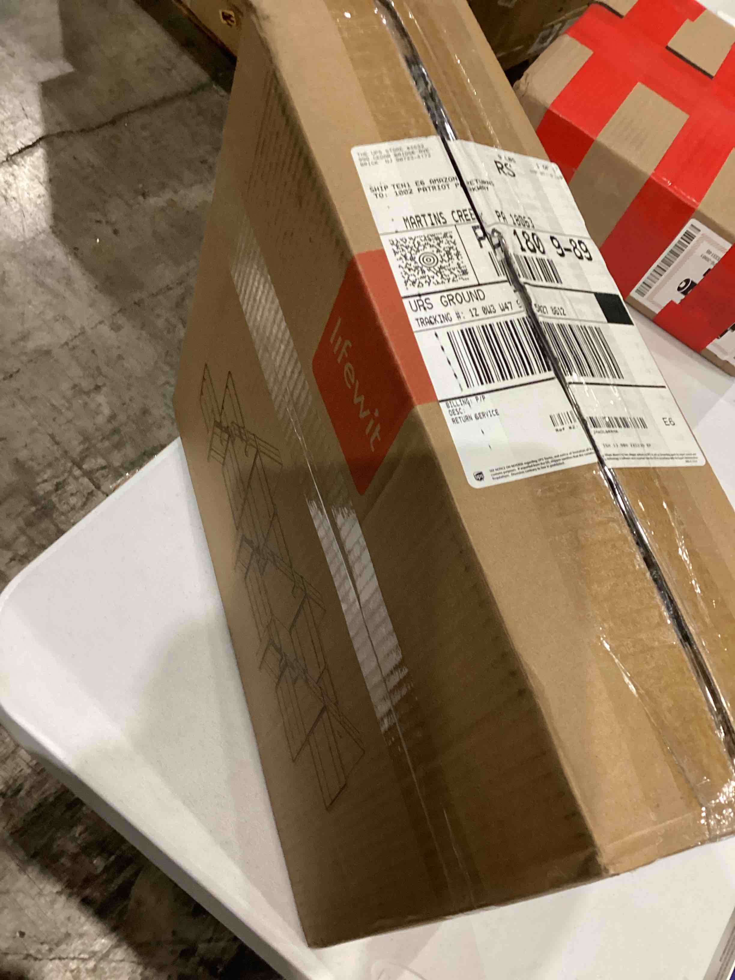 https://s3.amazonaws.com/lotting-images-prod/bidfta/TEA0579032_1736965247372.jpeg