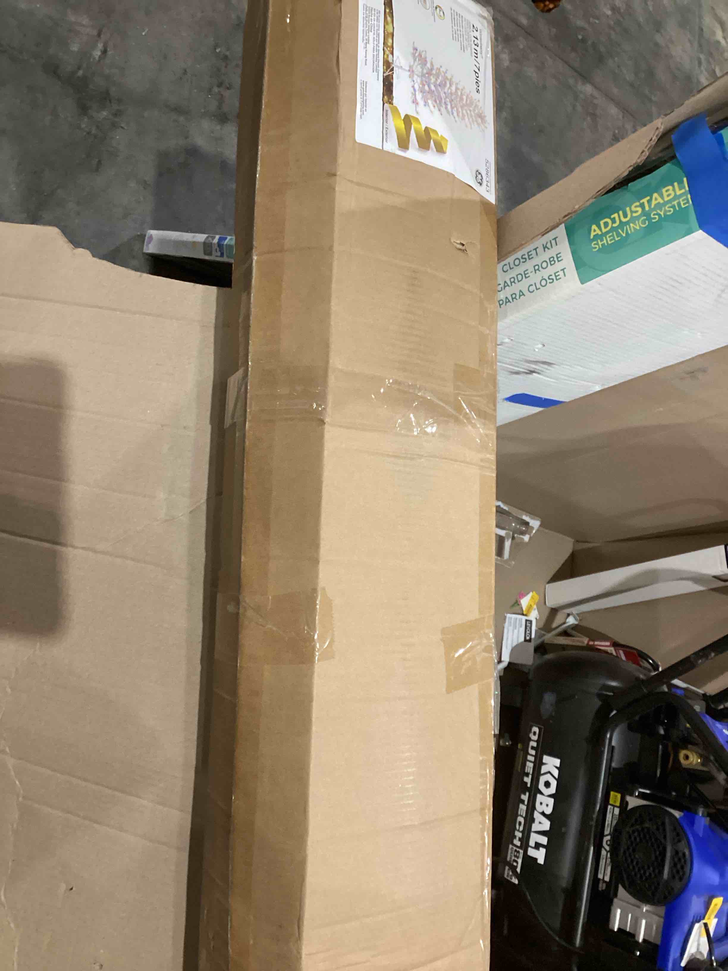 winterberry multi color Christmas tree