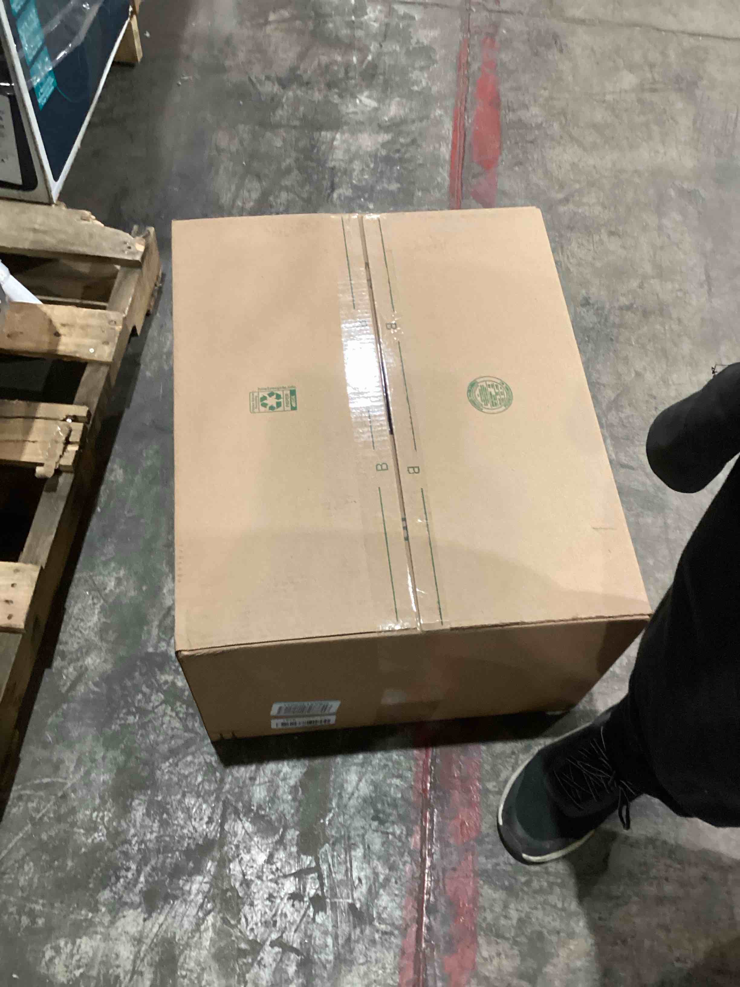 https://s3.amazonaws.com/lotting-images-prod/bidfta/TEA0580212_1740081852083.jpeg