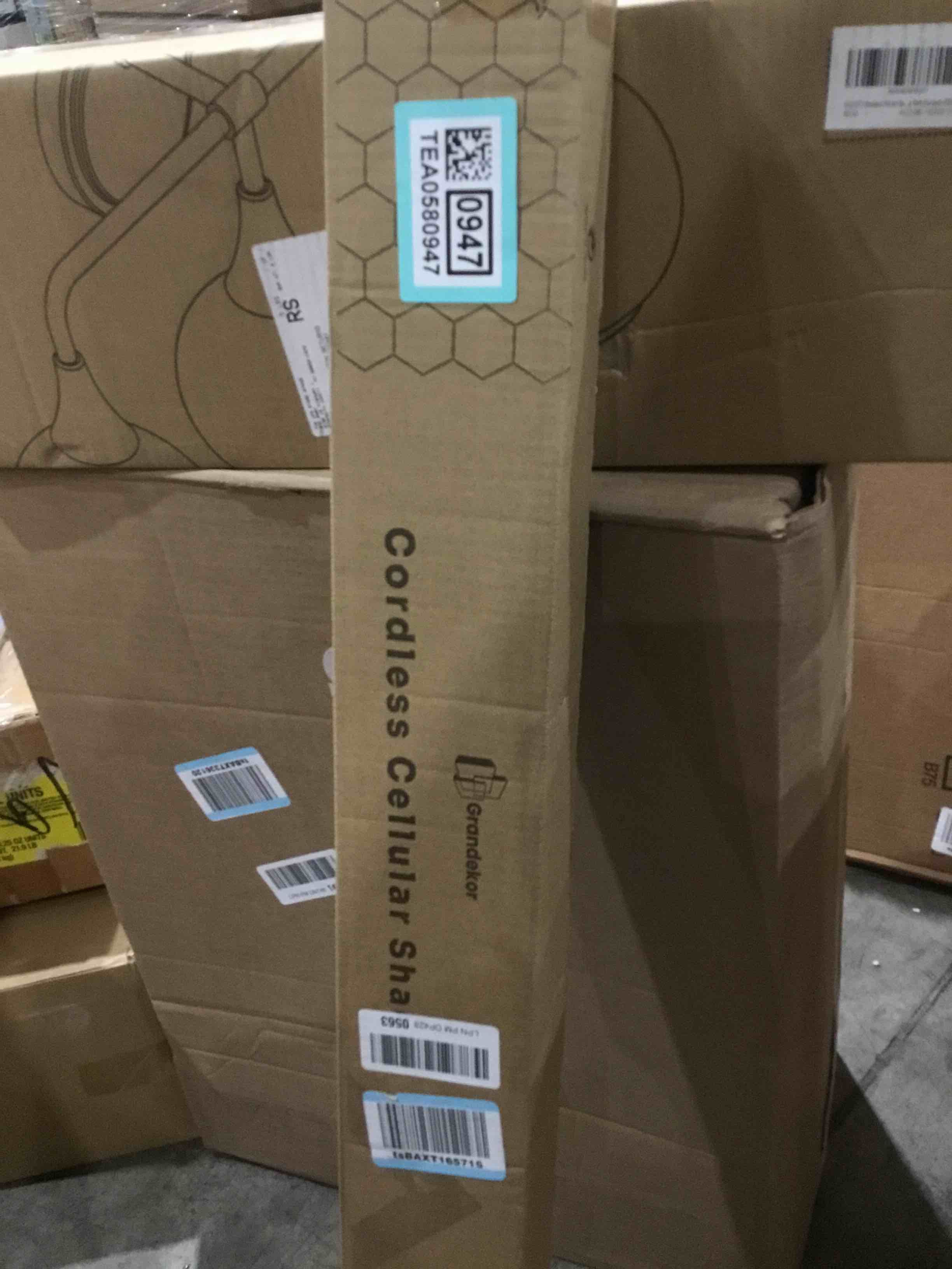 https://s3.amazonaws.com/lotting-images-prod/bidfta/TEA0580947_1738685076959.jpeg