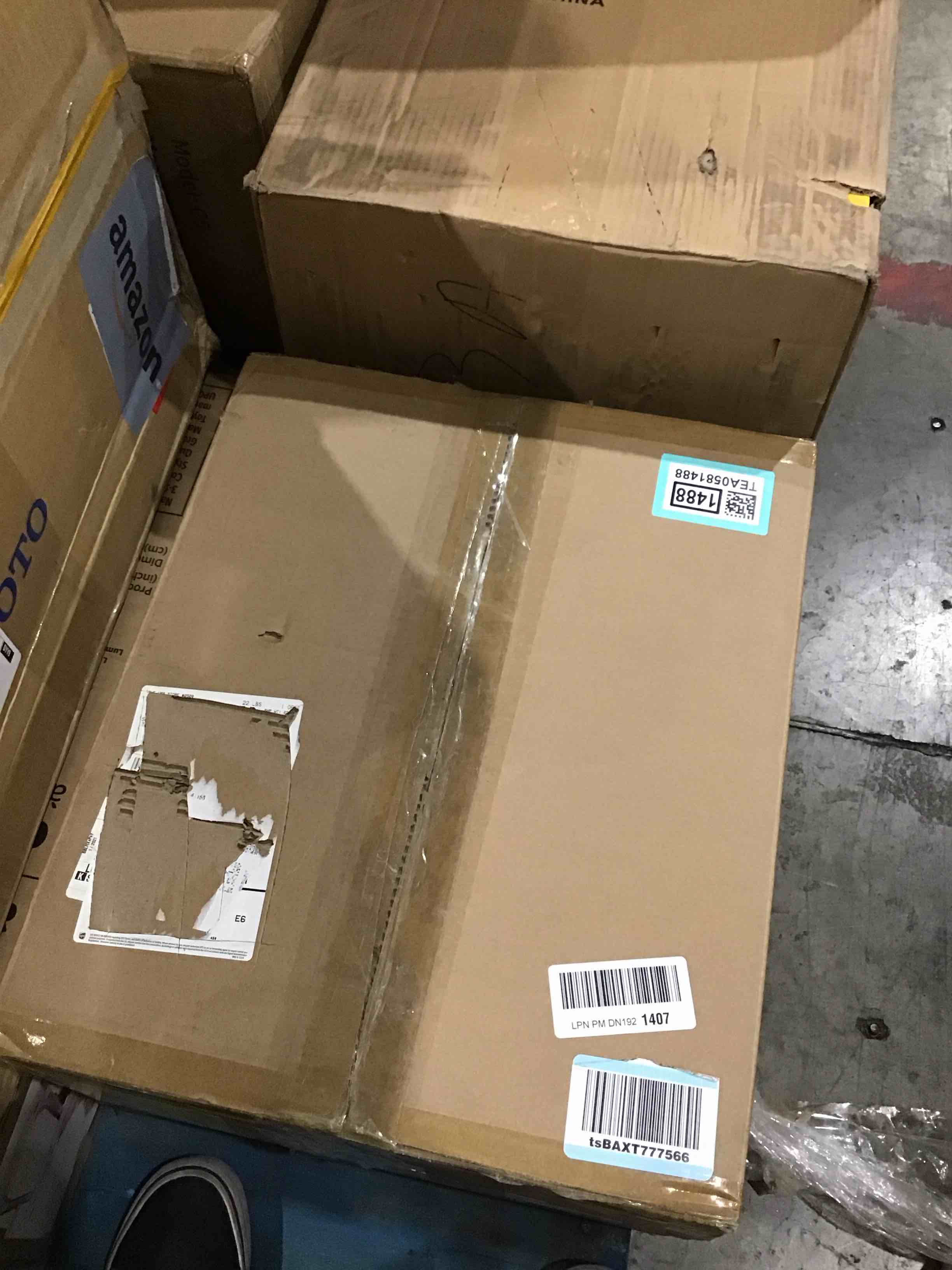 https://s3.amazonaws.com/lotting-images-prod/bidfta/TEA0581488_1738607927376.jpeg