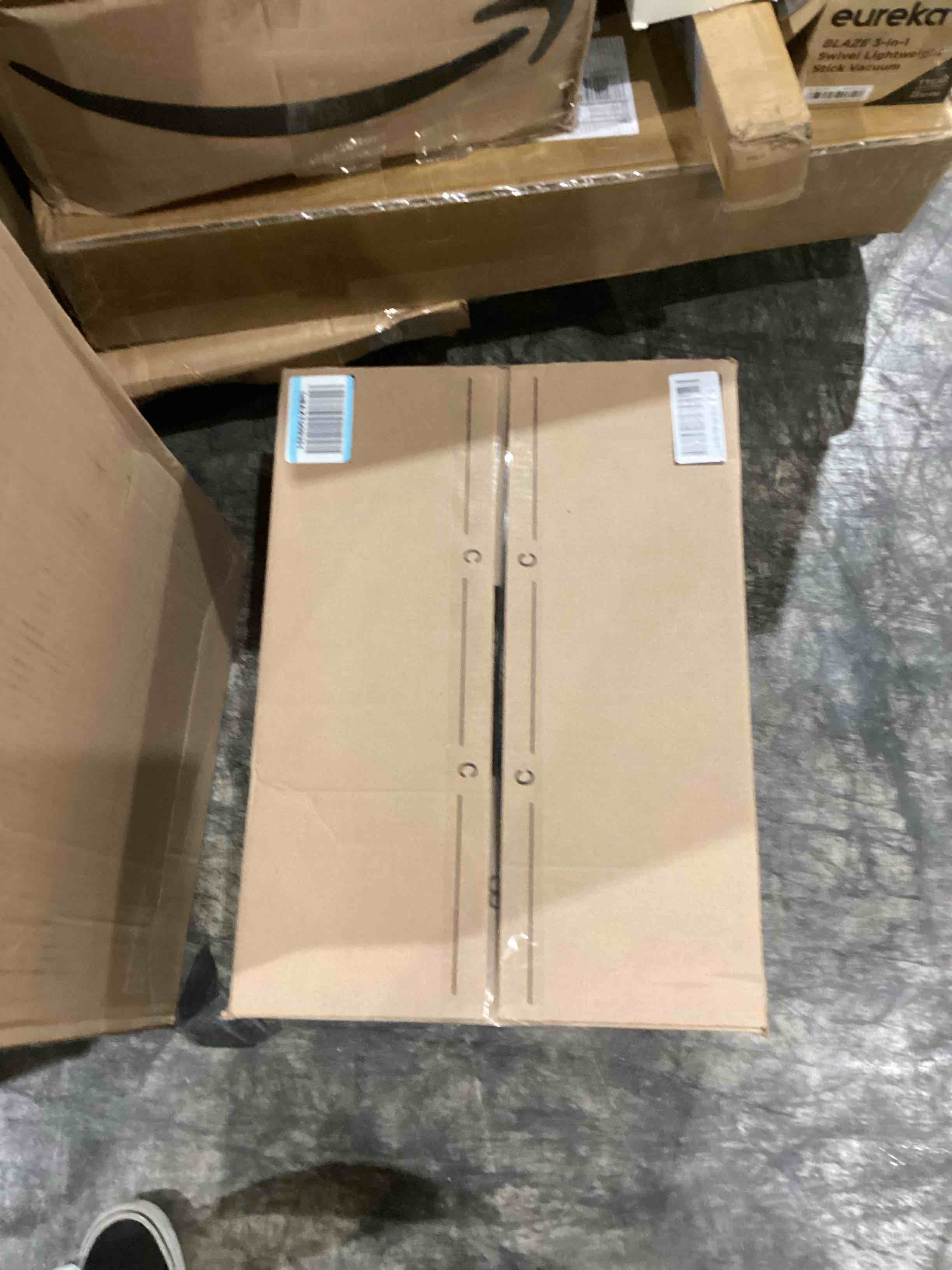 https://s3.amazonaws.com/lotting-images-prod/bidfta/TEA0581917_1738587777735.jpeg
