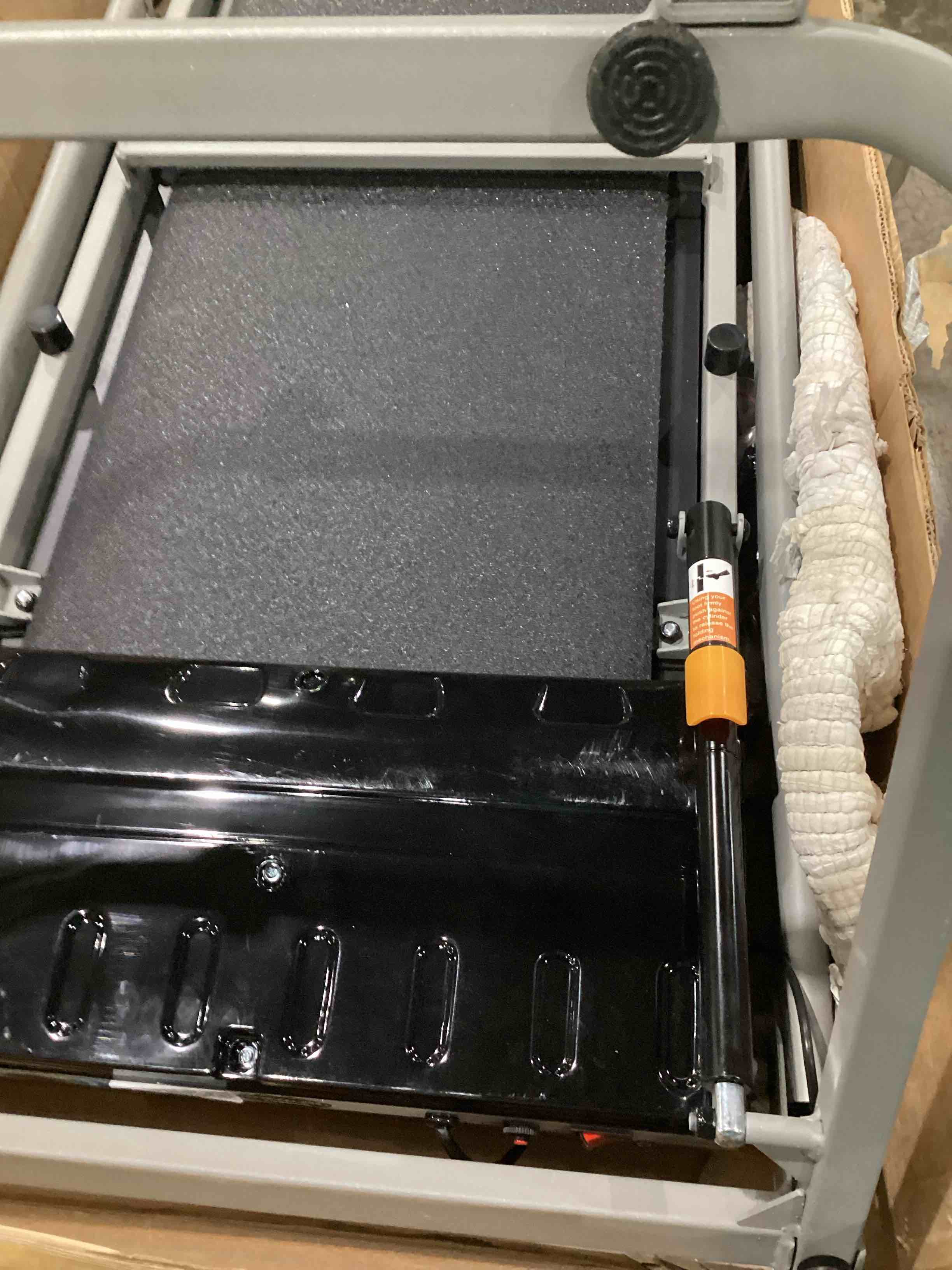 Cinta de correr plegable para el hogar con inclinacin, caminadora plegable para entrenamiento en casa, mquina elctrica para caminar, 15 programas preestablecidos o ajustables, capacidad de 250