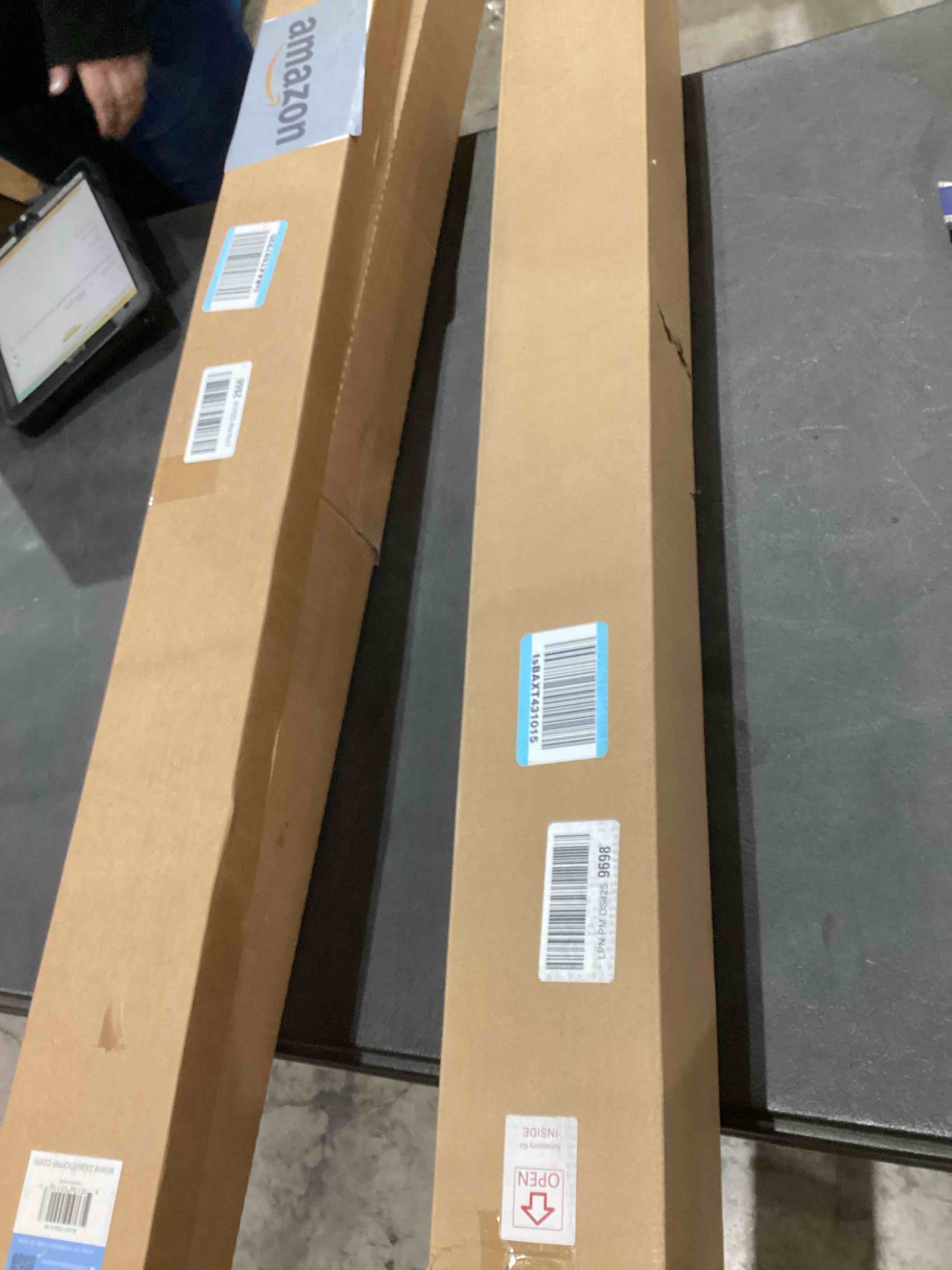 https://s3.amazonaws.com/lotting-images-prod/bidfta/TEA0584361_1742827875544.jpeg