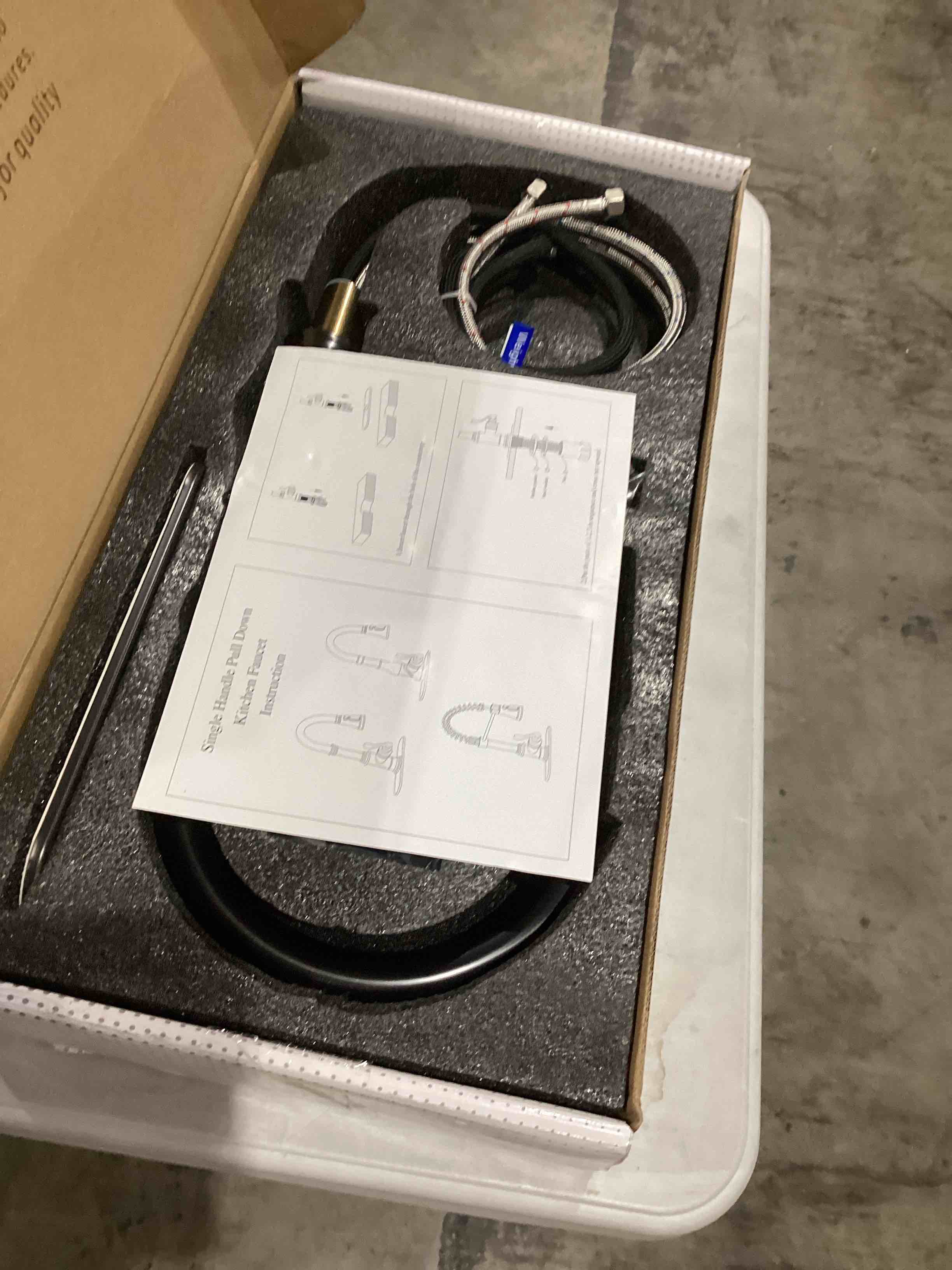 https://s3.amazonaws.com/lotting-images-prod/bidfta/TEA0585482_1741098181840.jpeg