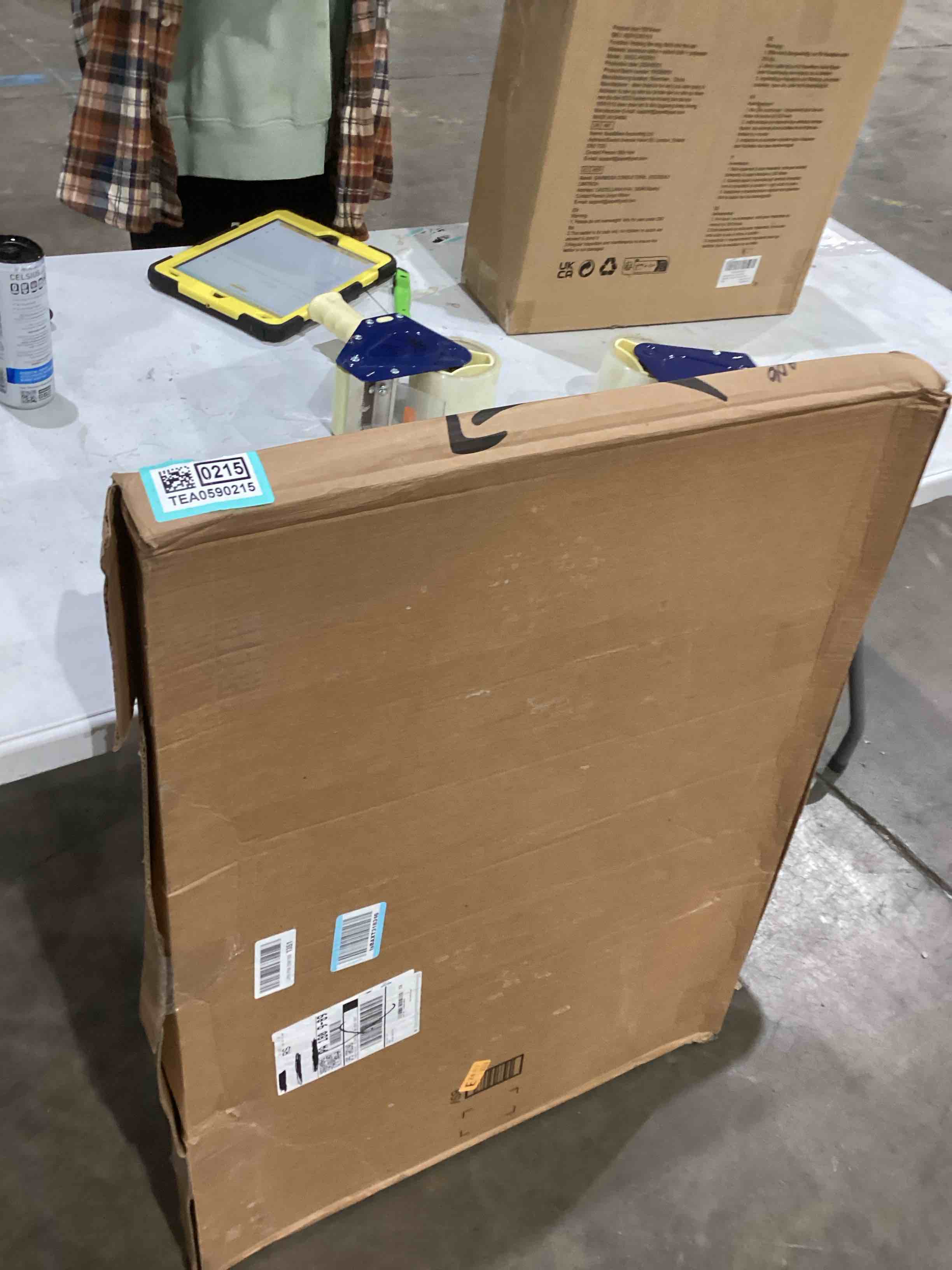 https://s3.amazonaws.com/lotting-images-prod/bidfta/TEA0590215_1741104958640.jpeg
