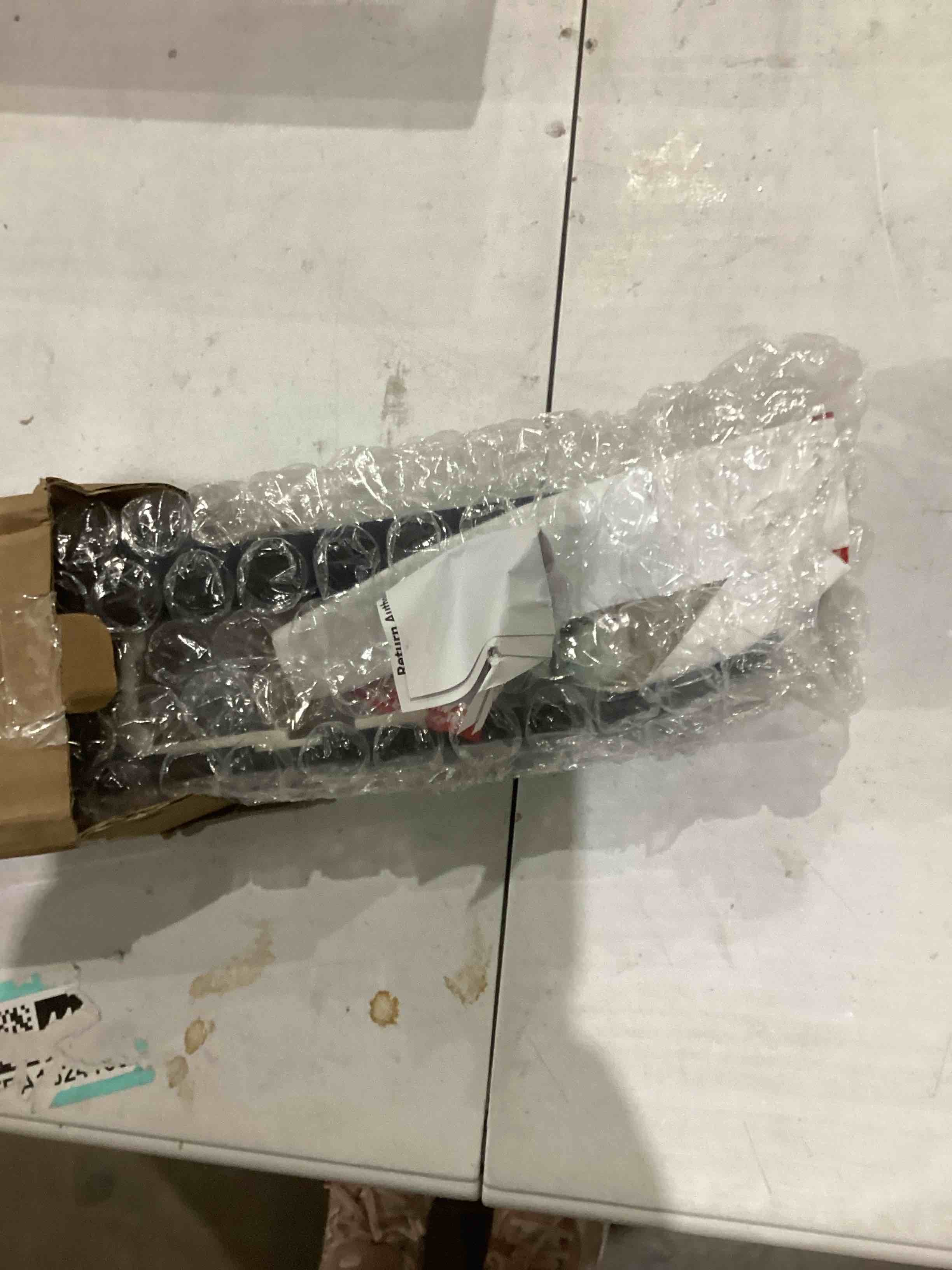 https://s3.amazonaws.com/lotting-images-prod/bidfta/TEA0590223_1741103744986.jpeg