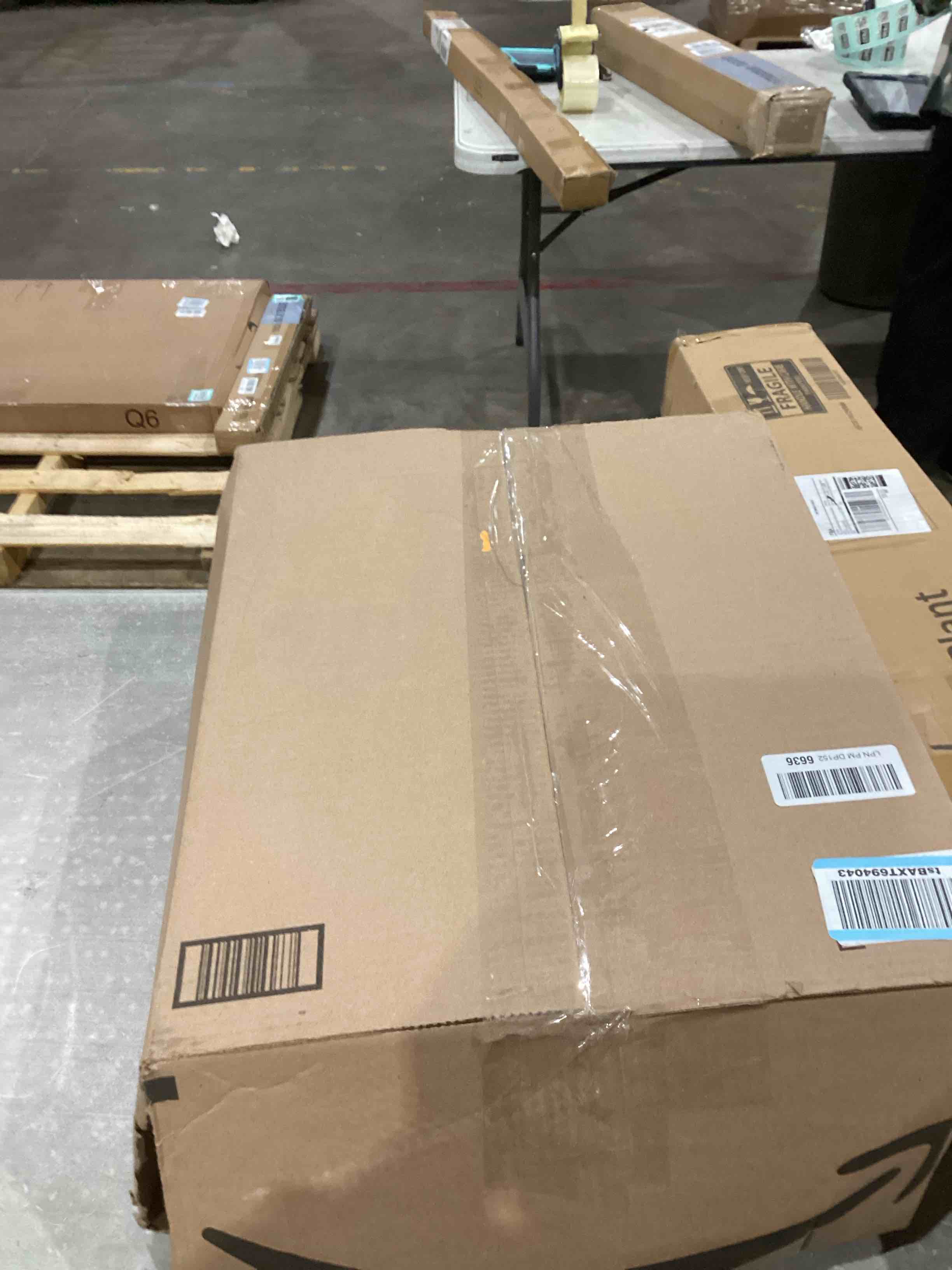 https://s3.amazonaws.com/lotting-images-prod/bidfta/TEA0590698_1740745586507.jpeg