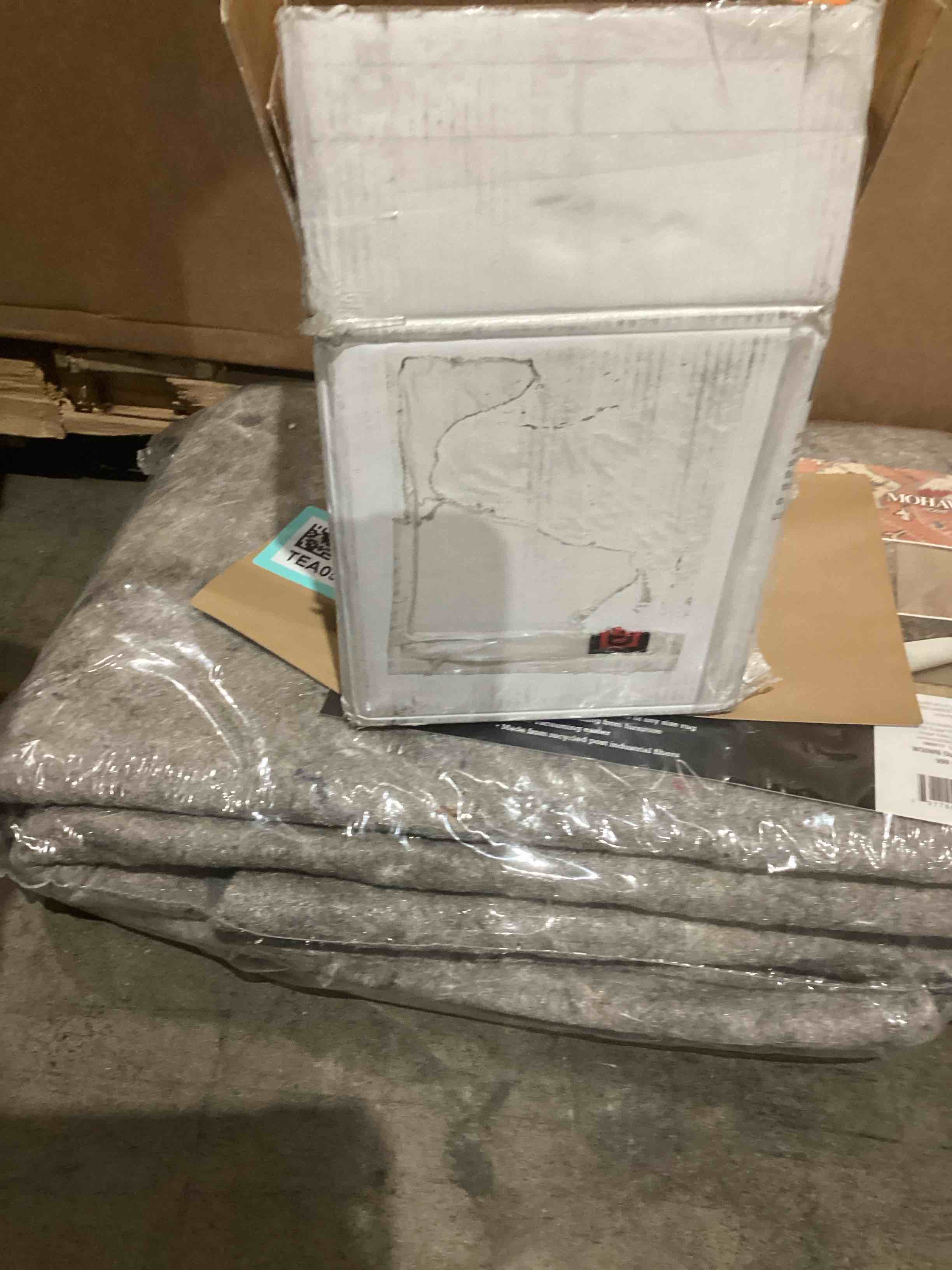 https://s3.amazonaws.com/lotting-images-prod/bidfta/TEA0591848_1739903434194.jpeg