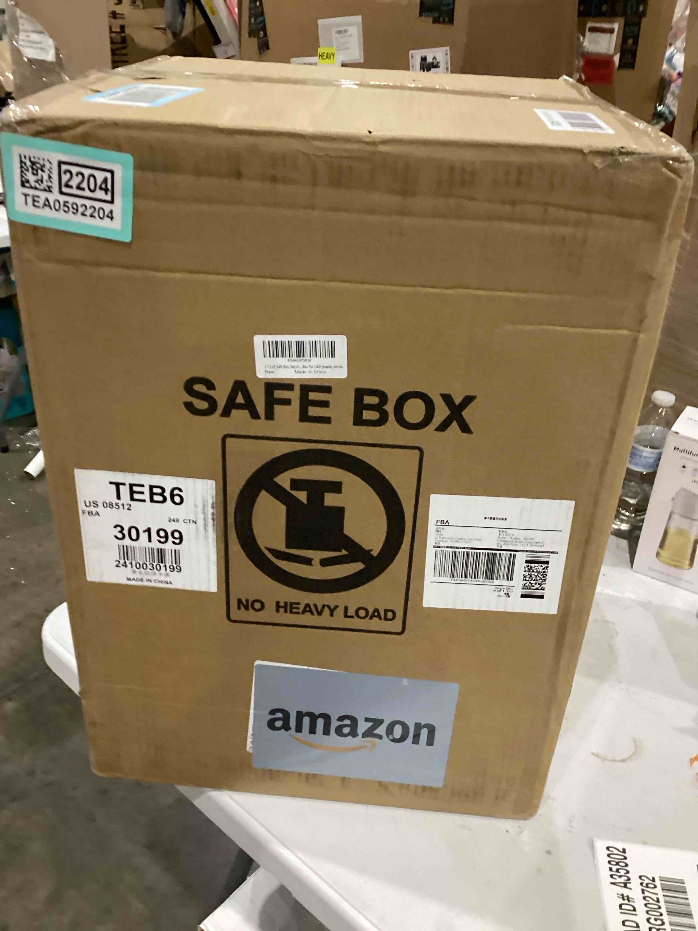 https://s3.amazonaws.com/lotting-images-prod/bidfta/TEA0592204_1738257232937.jpeg