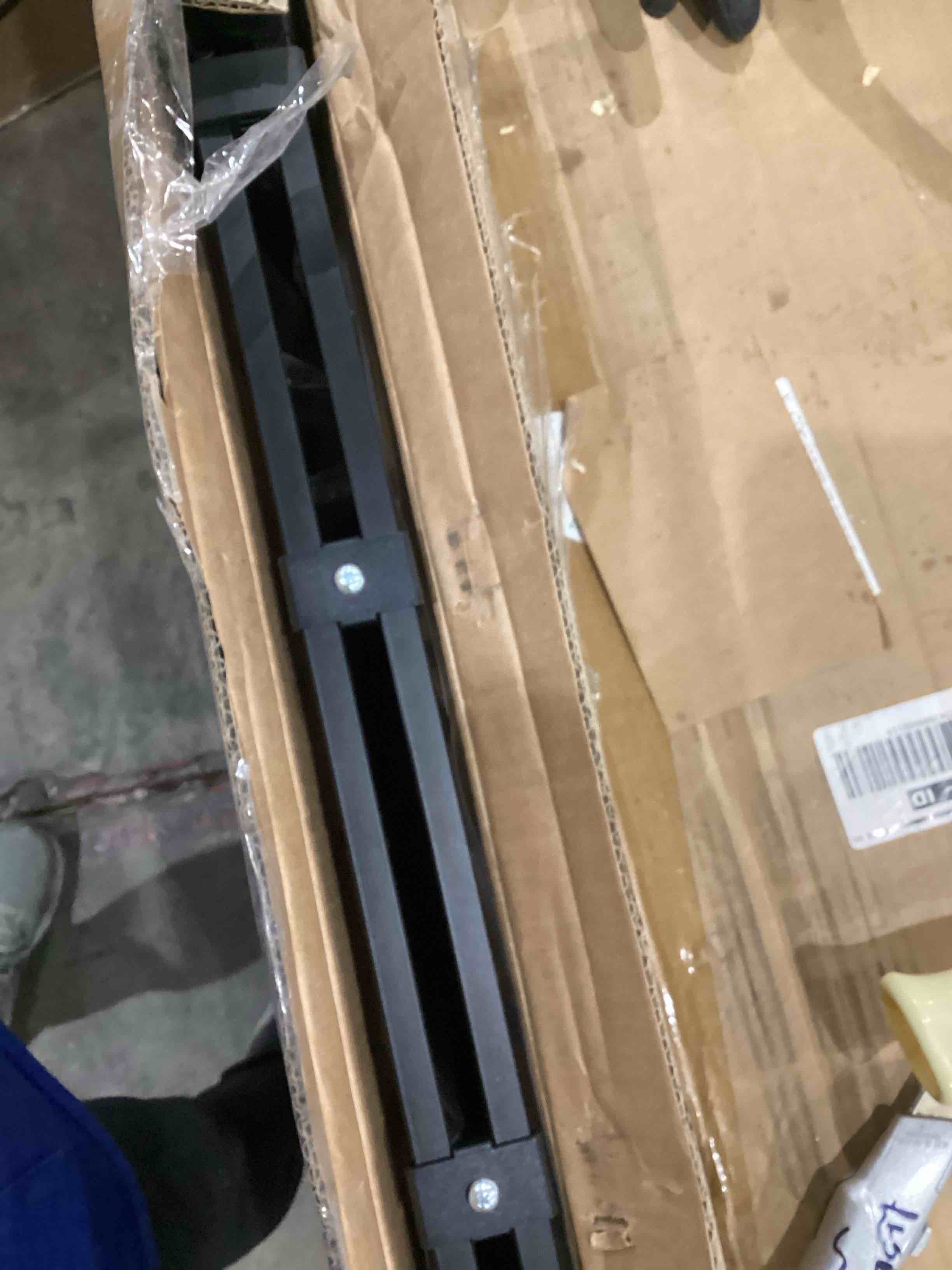 https://s3.amazonaws.com/lotting-images-prod/bidfta/TEA0593023_1737132260613.jpeg