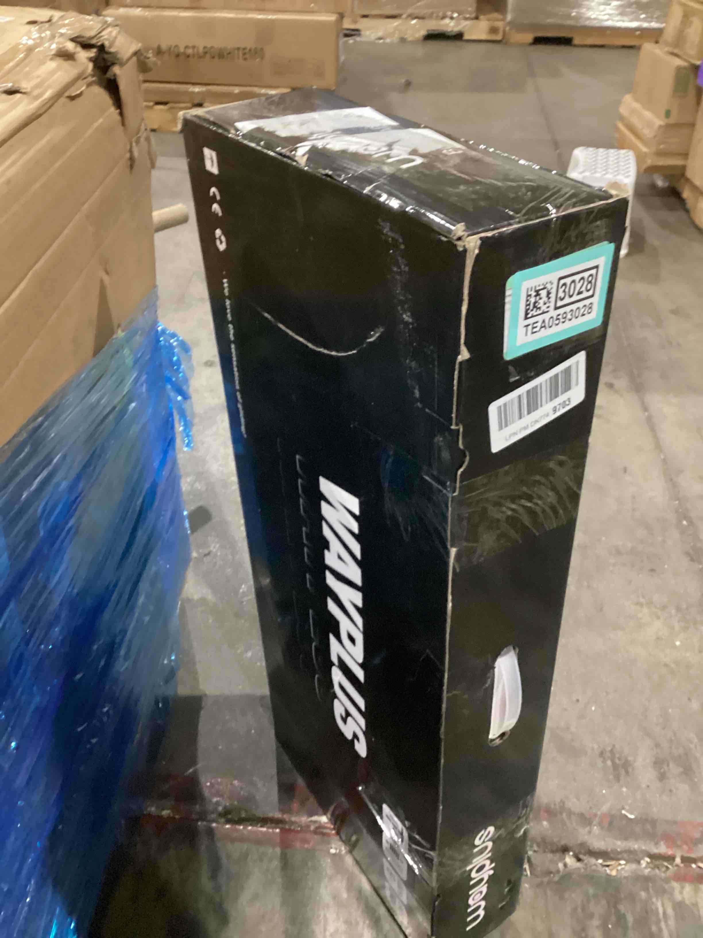https://s3.amazonaws.com/lotting-images-prod/bidfta/TEA0593028_1737129500187.jpeg