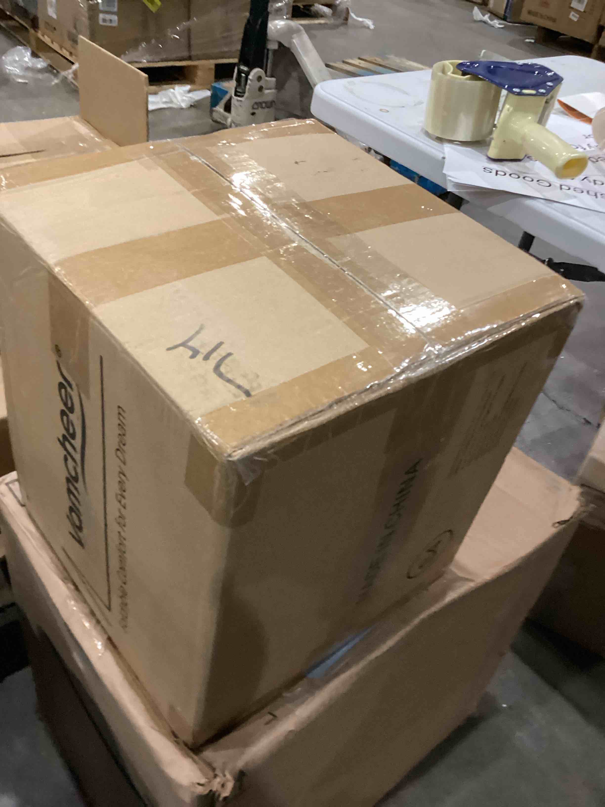 https://s3.amazonaws.com/lotting-images-prod/bidfta/TEA0593212_1737038460263.jpeg
