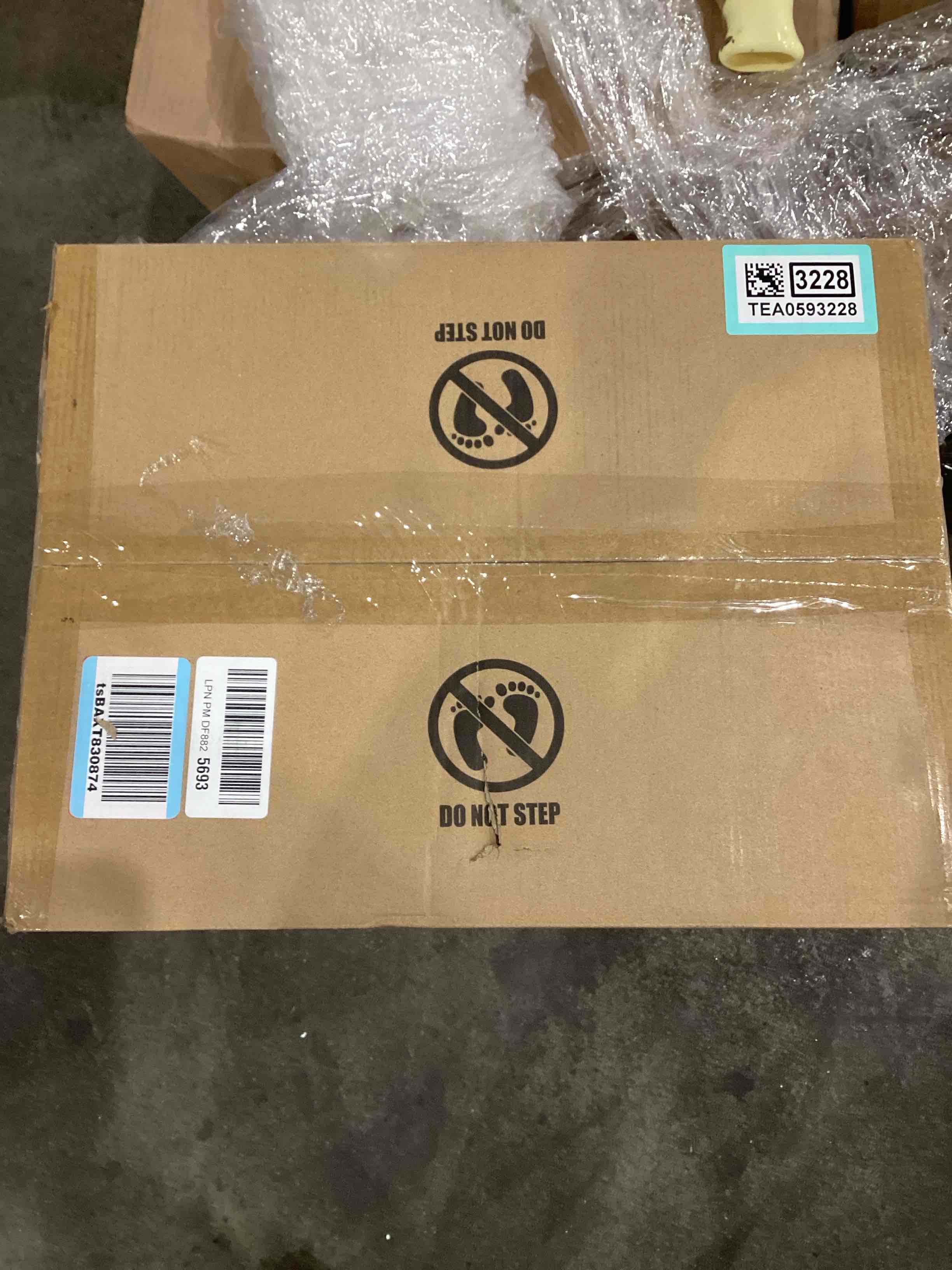 https://s3.amazonaws.com/lotting-images-prod/bidfta/TEA0593228_1736979114813.jpeg