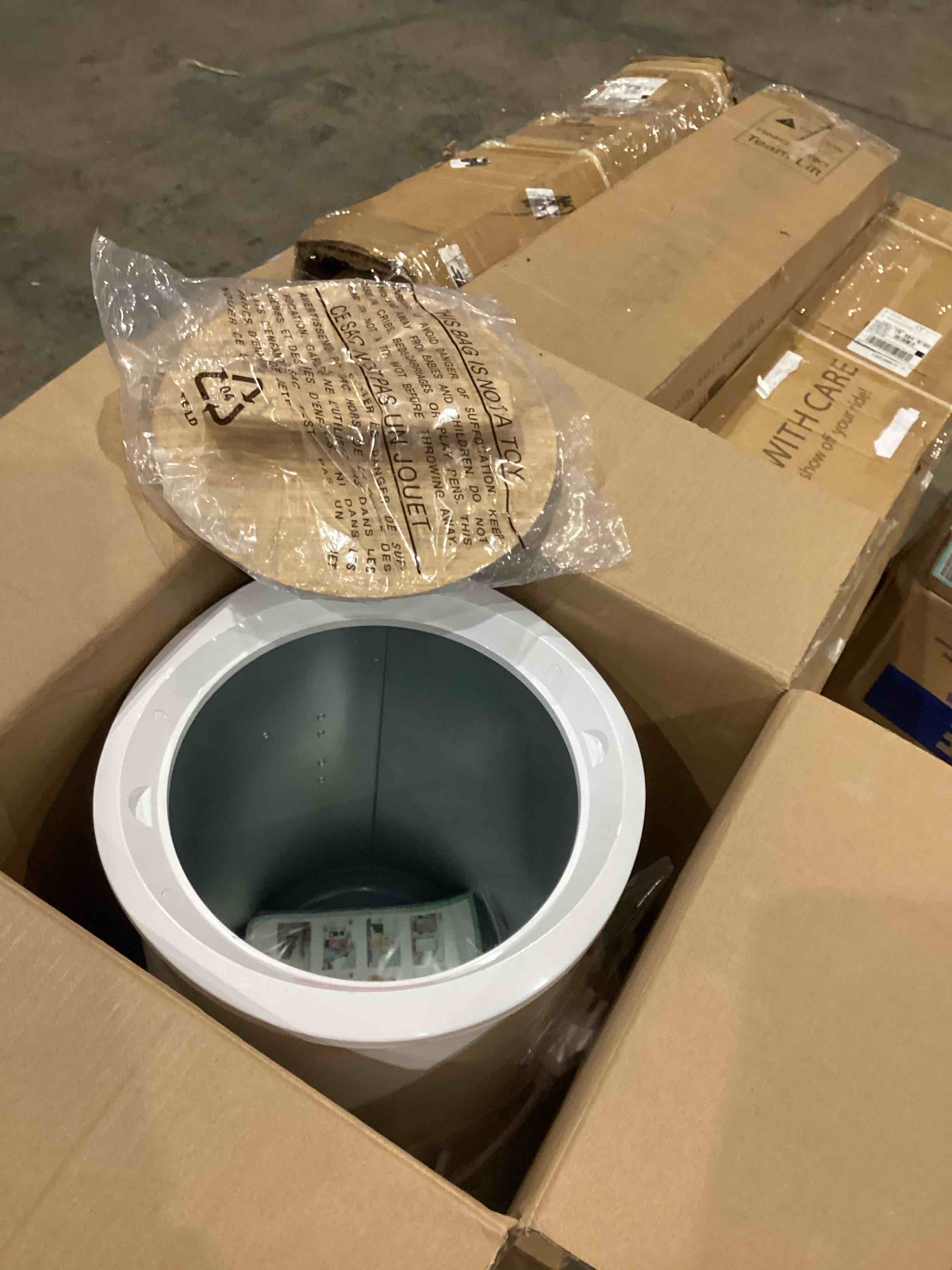 https://s3.amazonaws.com/lotting-images-prod/bidfta/TEA0593505_1736871014423.jpeg