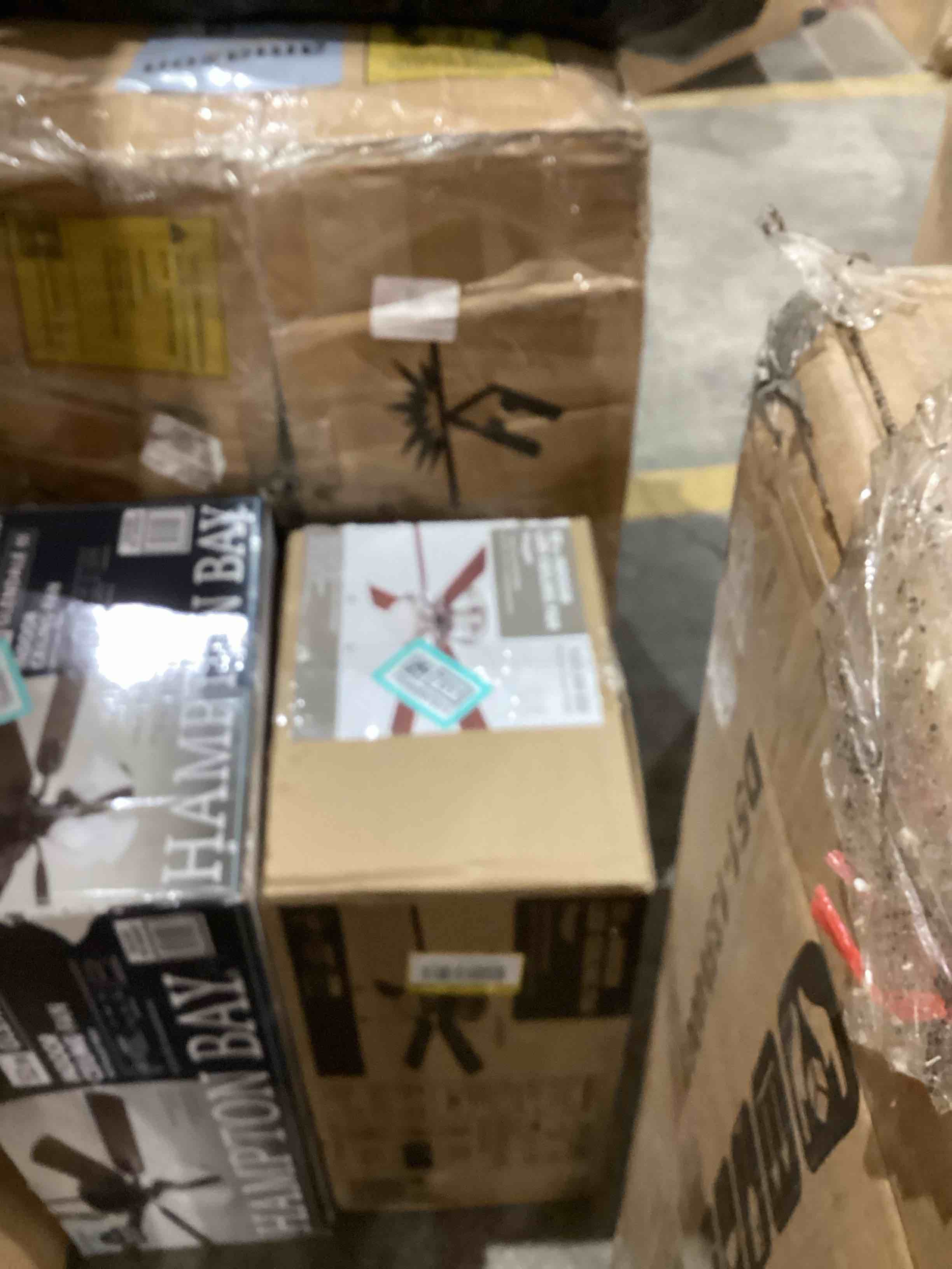https://s3.amazonaws.com/lotting-images-prod/bidfta/TEA0597011_1738677641453.jpeg