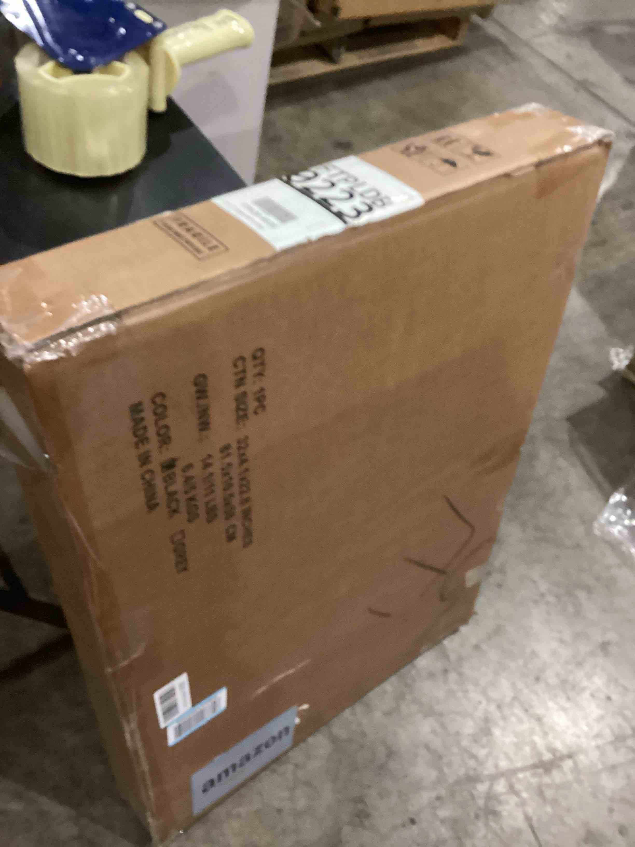 https://s3.amazonaws.com/lotting-images-prod/bidfta/TEA0598223_1746015020619.jpeg