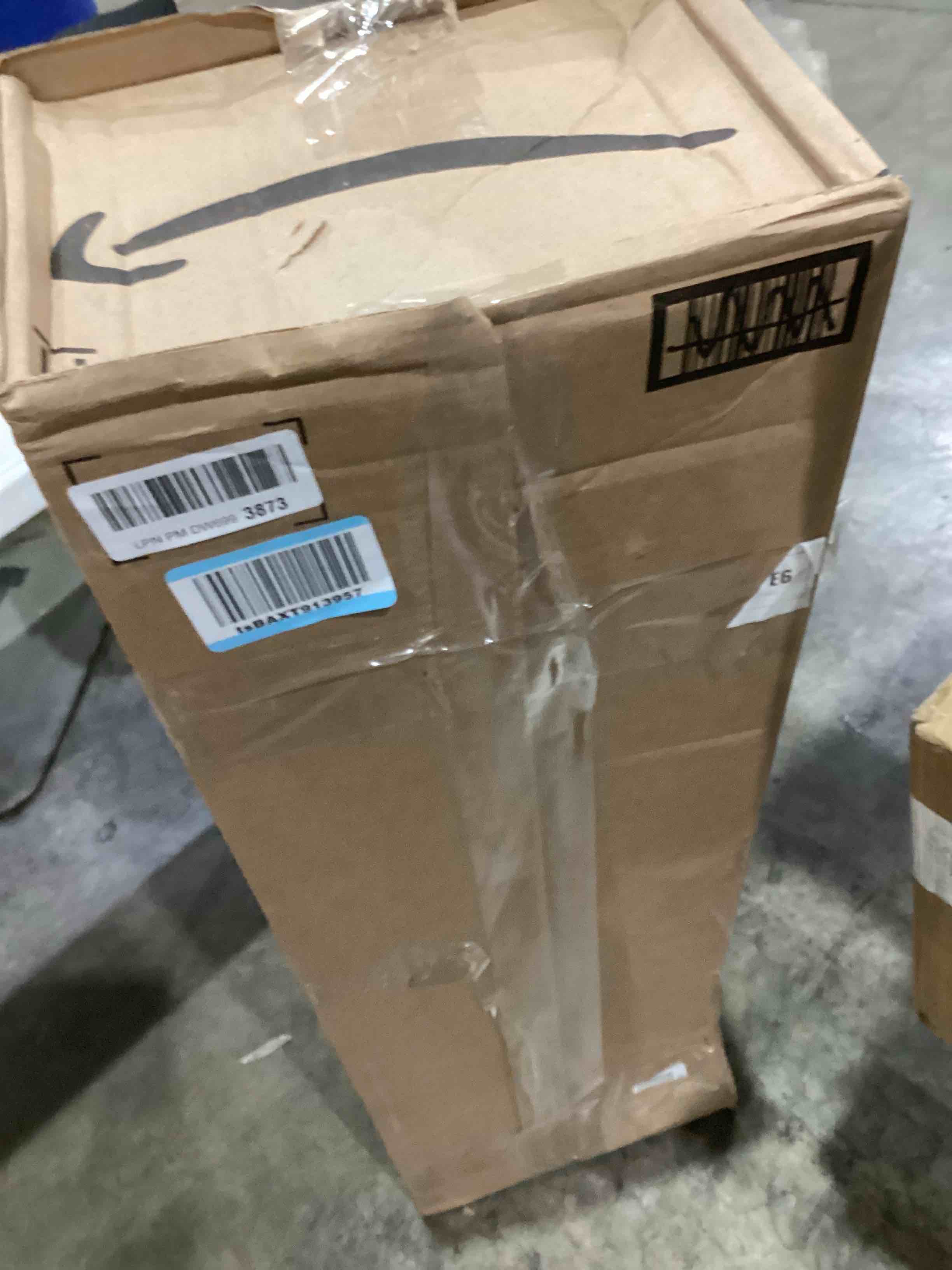 https://s3.amazonaws.com/lotting-images-prod/bidfta/TEA0598545_1745866032768.jpeg