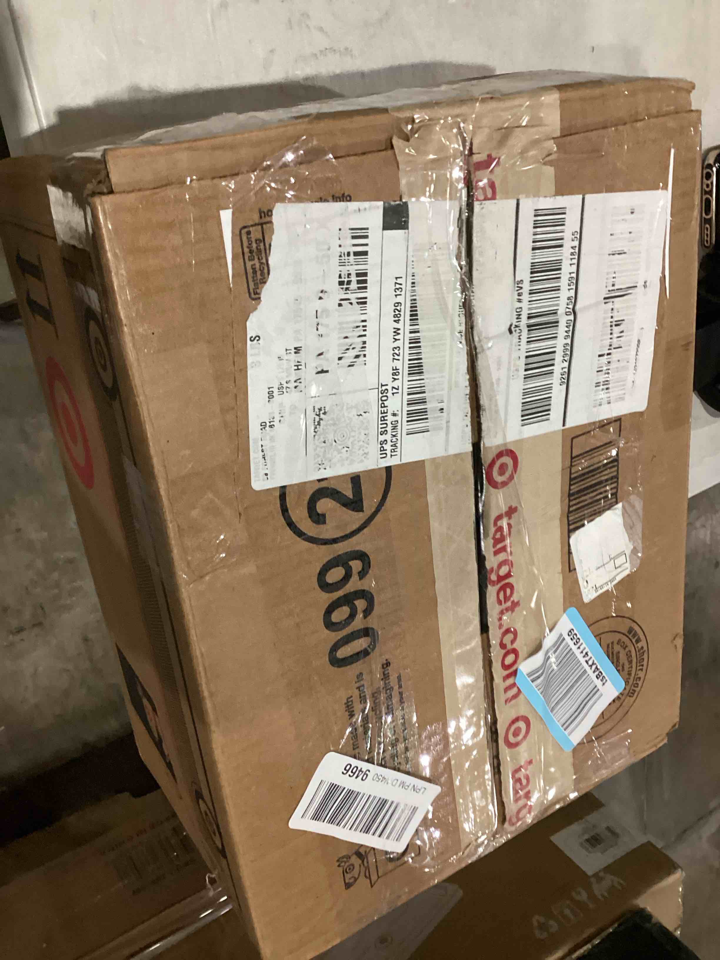 https://s3.amazonaws.com/lotting-images-prod/bidfta/TEA0598557_1745865109171.jpeg