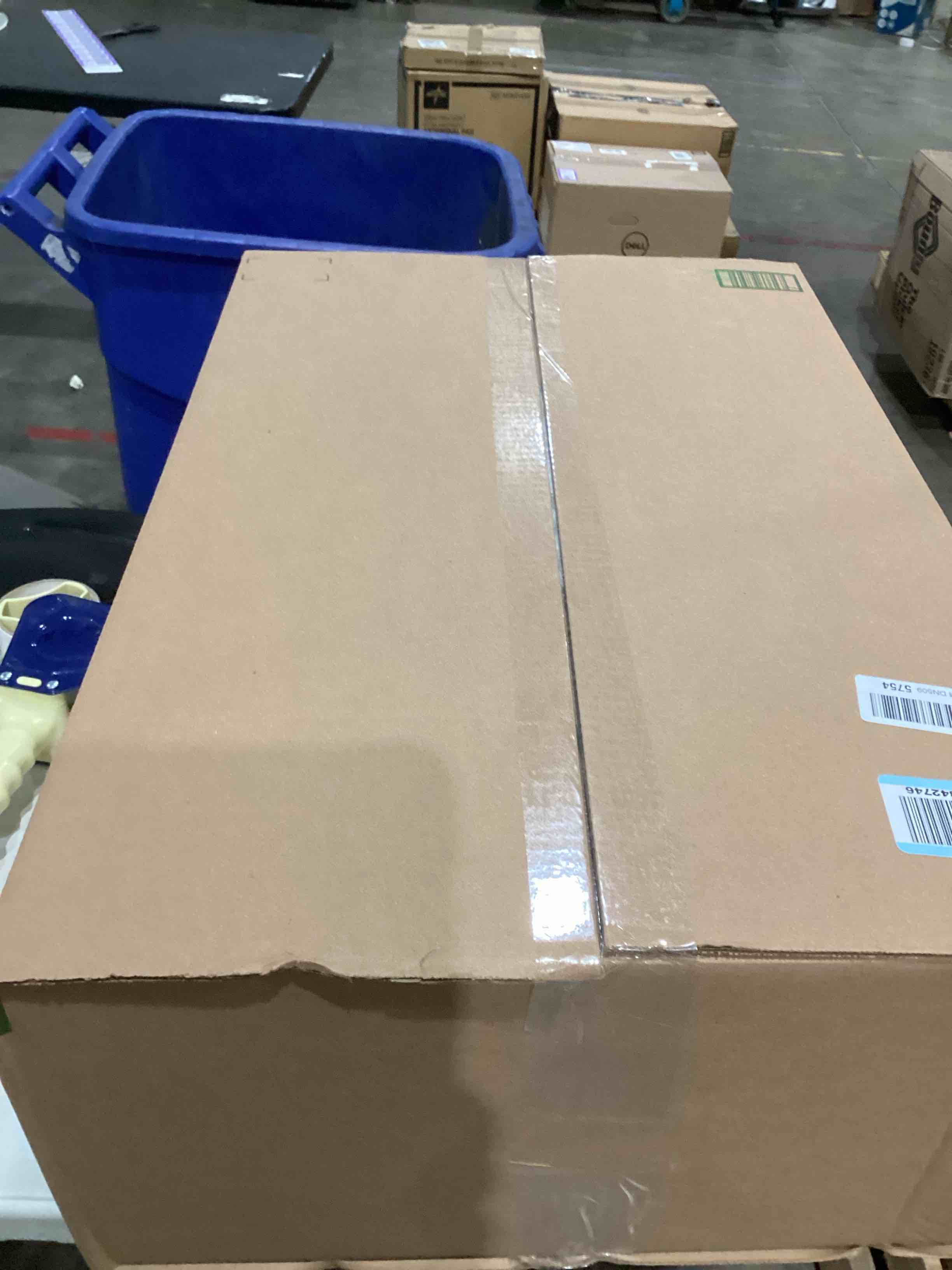 https://s3.amazonaws.com/lotting-images-prod/bidfta/TEA0598650_1745852630270.jpeg