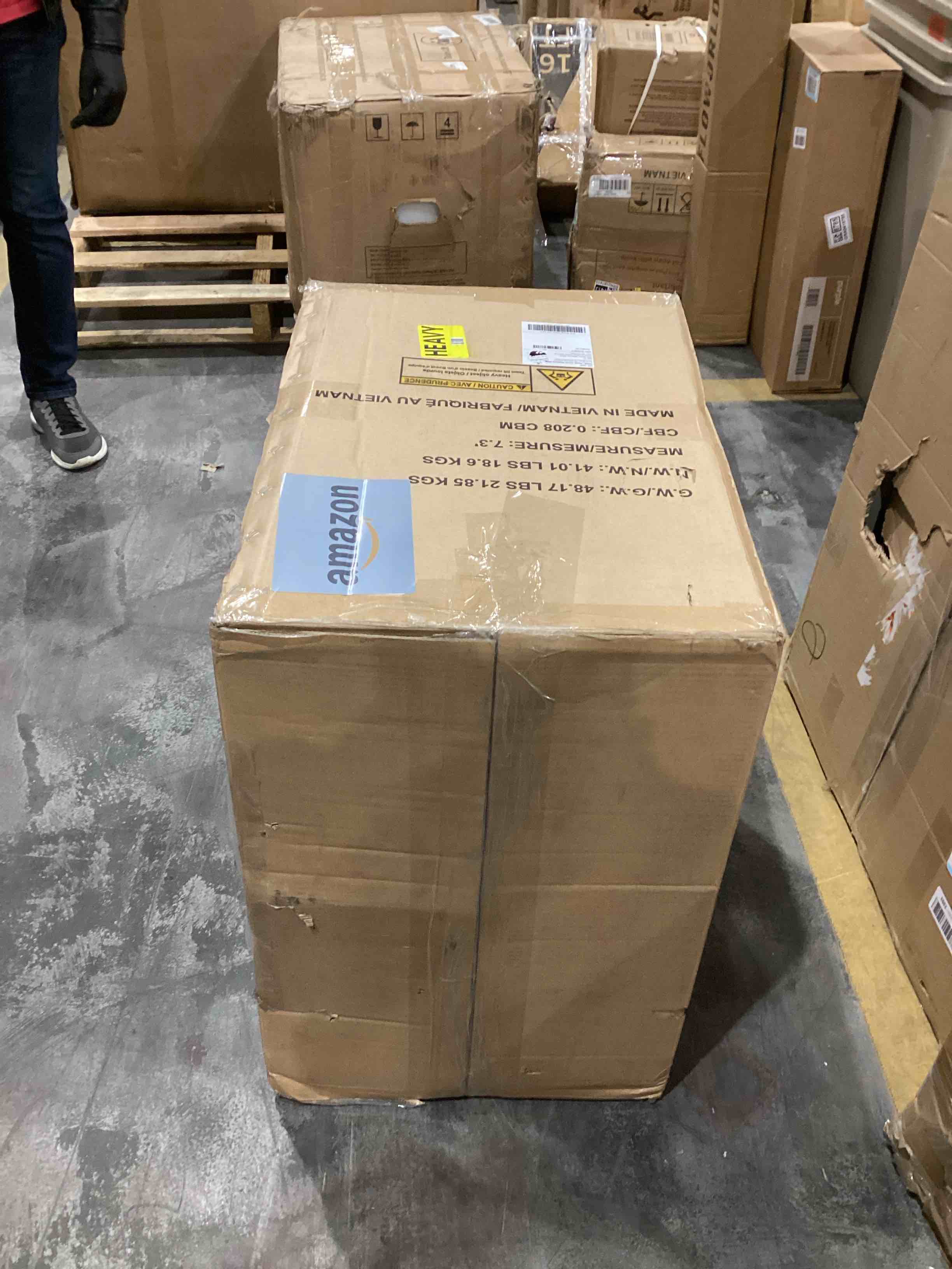 https://s3.amazonaws.com/lotting-images-prod/bidfta/TEA0599263_1738675063907.jpeg