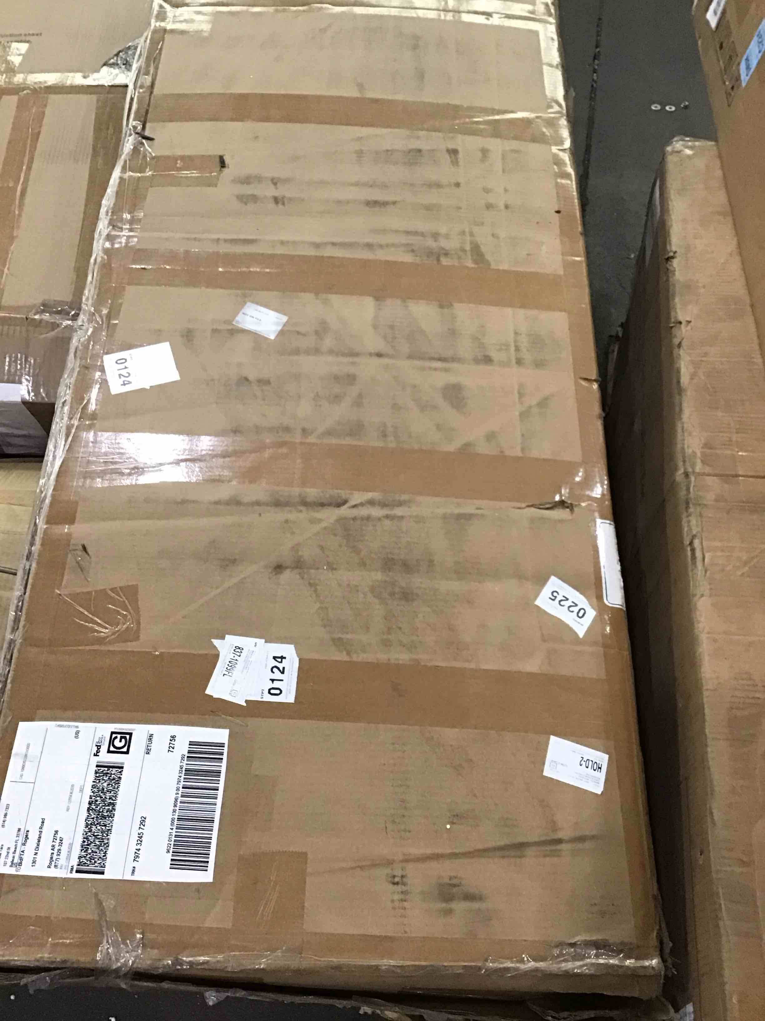 https://s3.amazonaws.com/lotting-images-prod/bidfta/TEA1216030_1752159331207.jpeg
