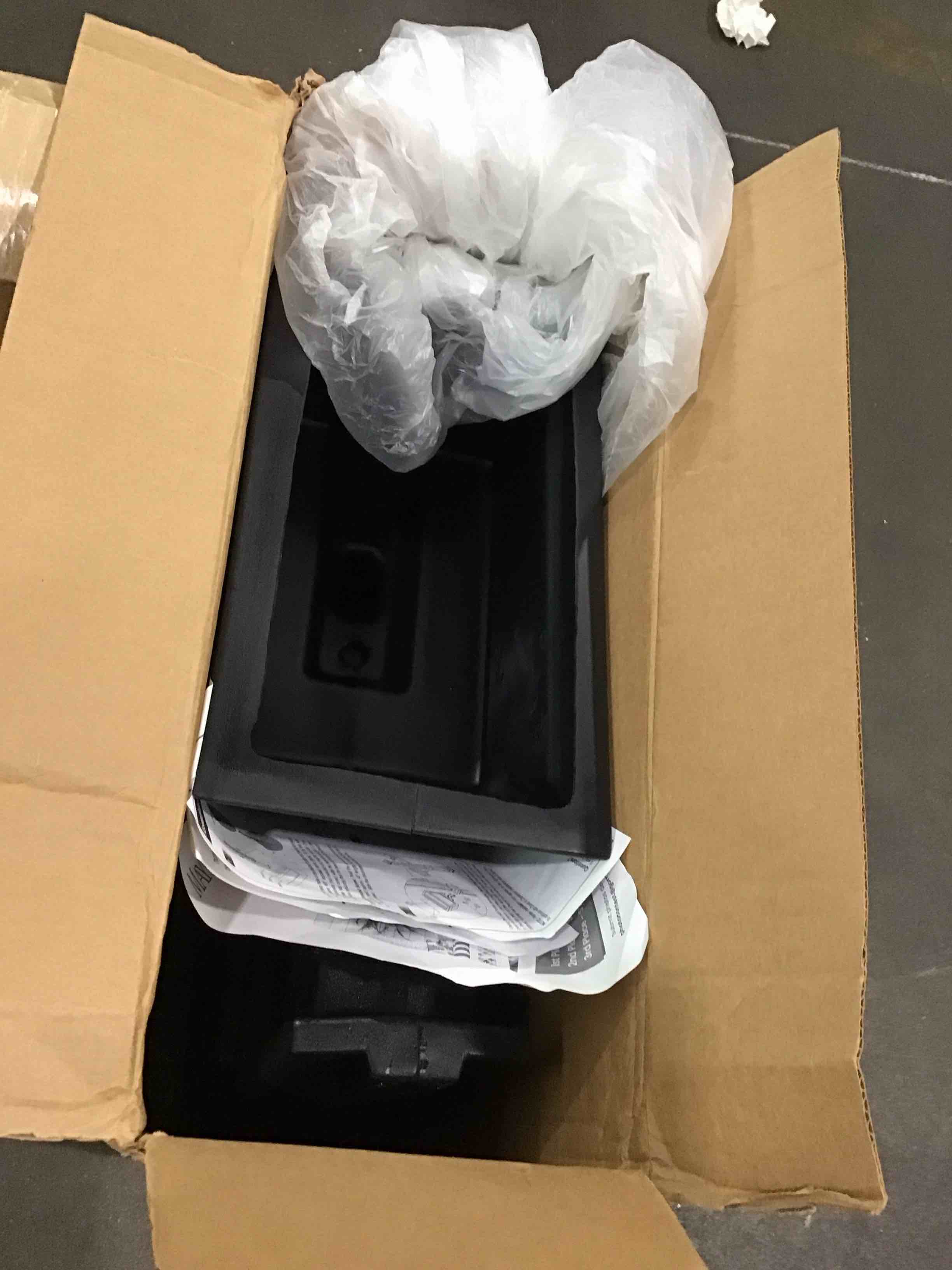https://s3.amazonaws.com/lotting-images-prod/bidfta/TEA1216313_1752241198455.jpeg
