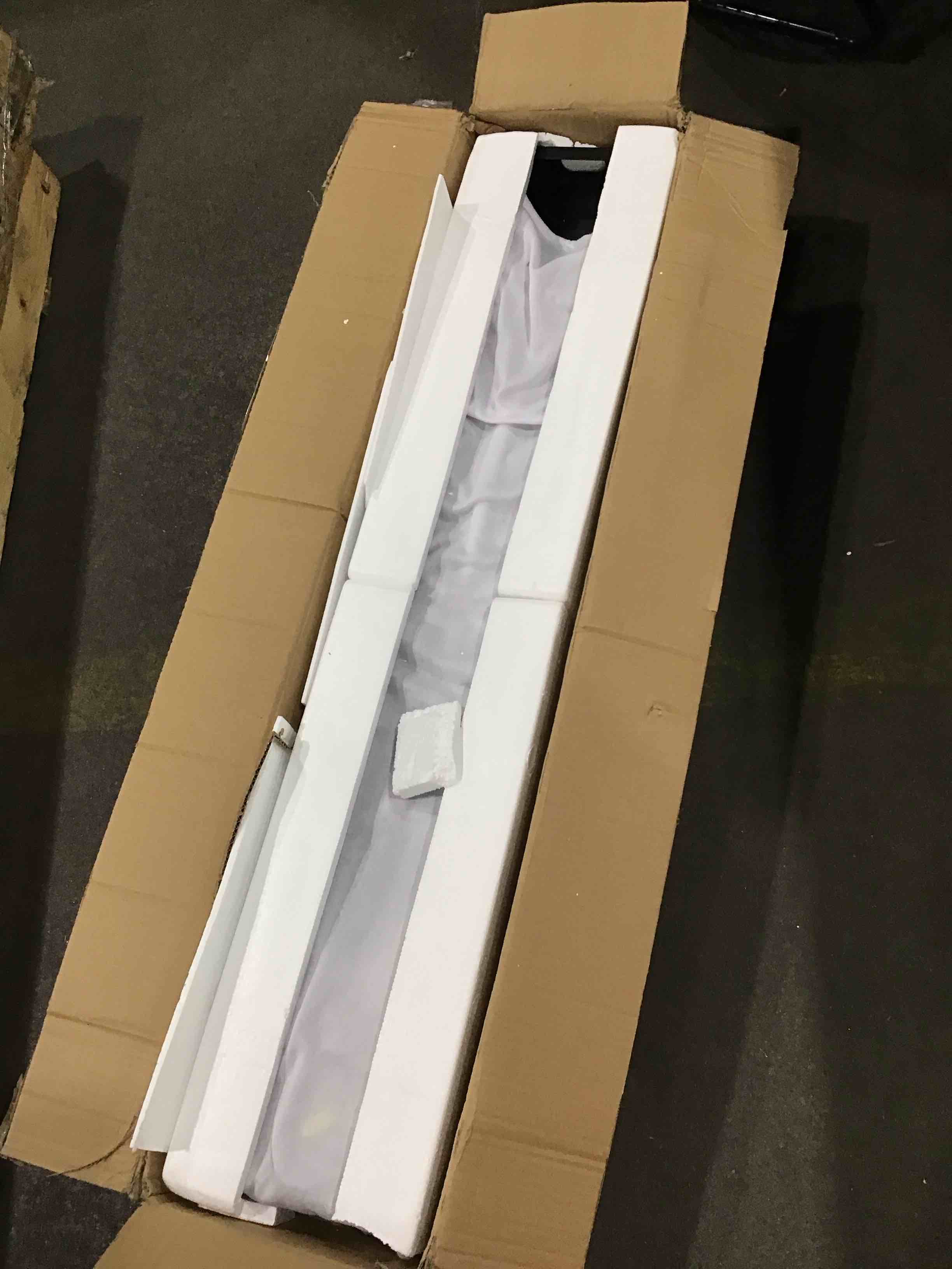 https://s3.amazonaws.com/lotting-images-prod/bidfta/TEA1217028_1752669521848.jpeg