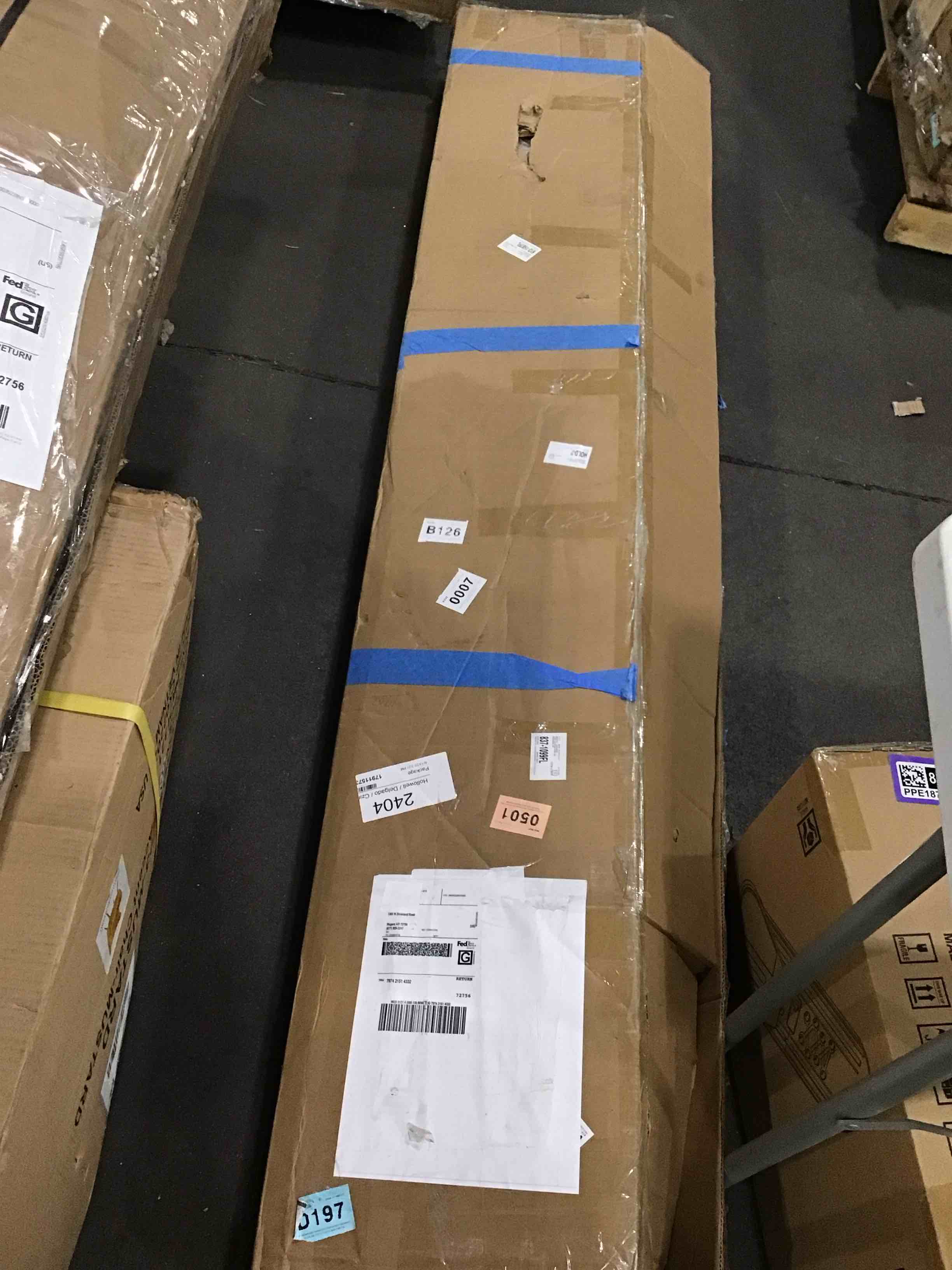 https://s3.amazonaws.com/lotting-images-prod/bidfta/TEA1217040_1752675525149.jpeg
