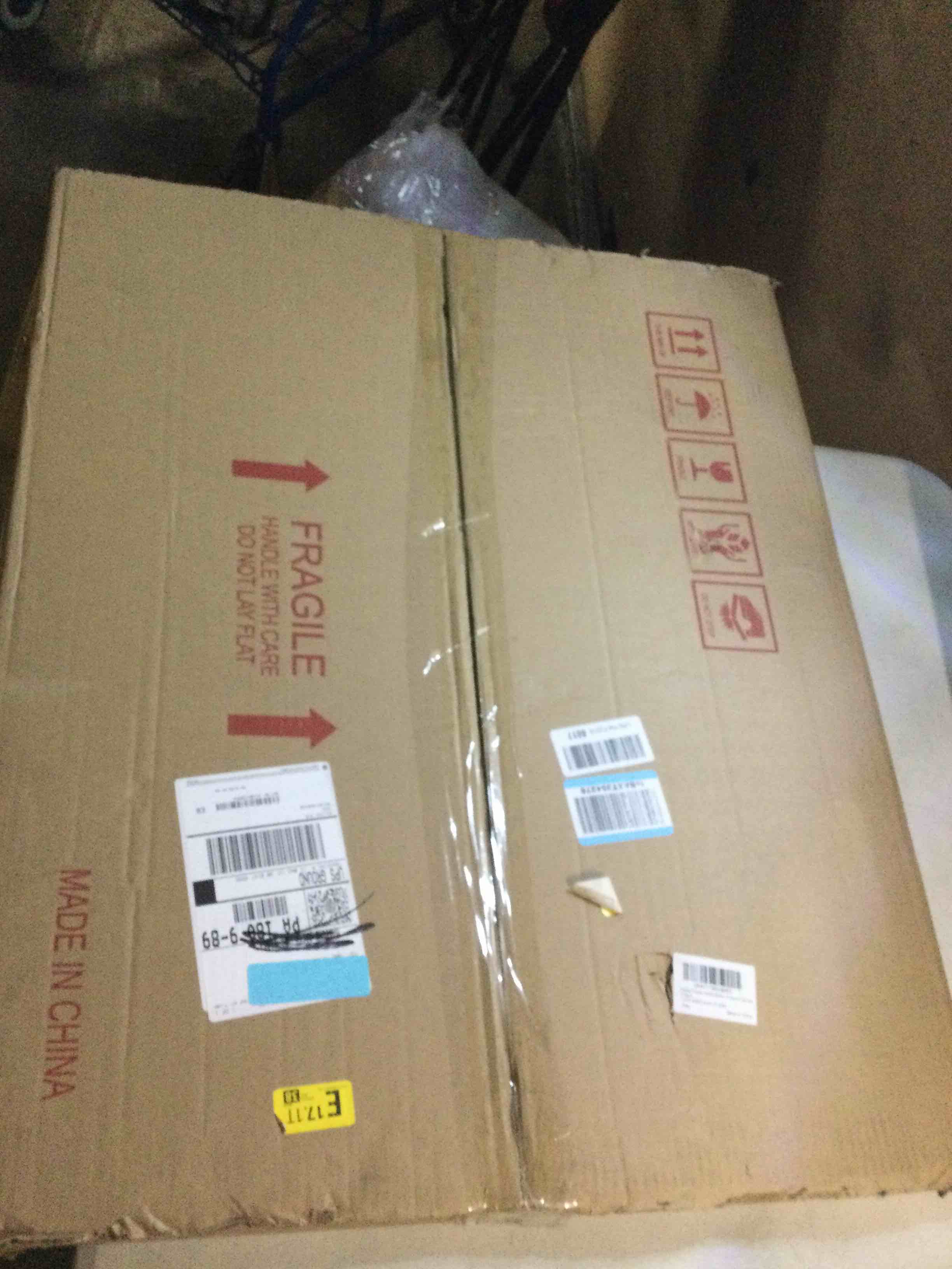 Condition photo showing As Is for LaVie Home 24x30 Picture Frame Brown, Puzzles Frame for Wall Decoration, Classic Brown Minimalist Style Suitable for Decorating Houses, Offices, Hotels, Puzzles Posters Photos or Artwork?1 Pack? 24x30 Brown*DAMAGED