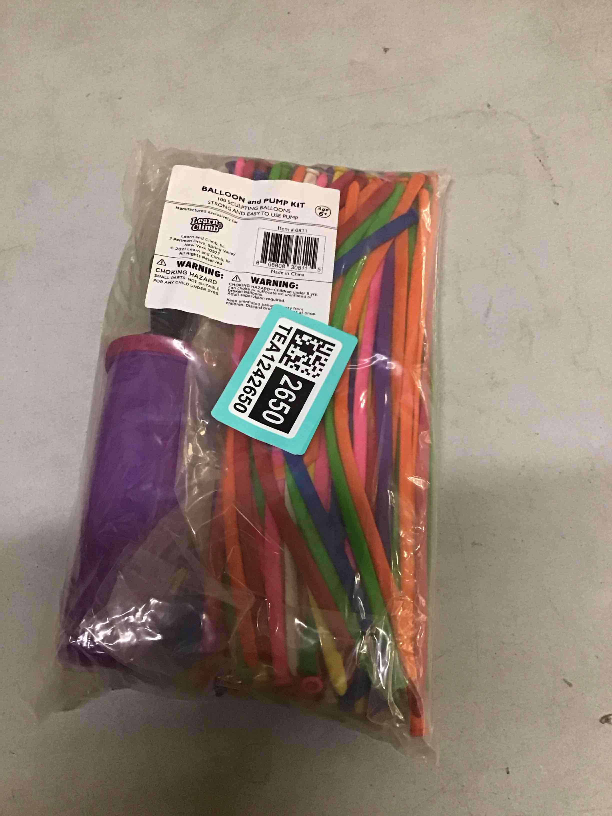 Condition photo showing New/Like New for 100 Twisting Balloons with Hand Pump- Double Action Pump for sculpting balloon animals. Premium balloons.