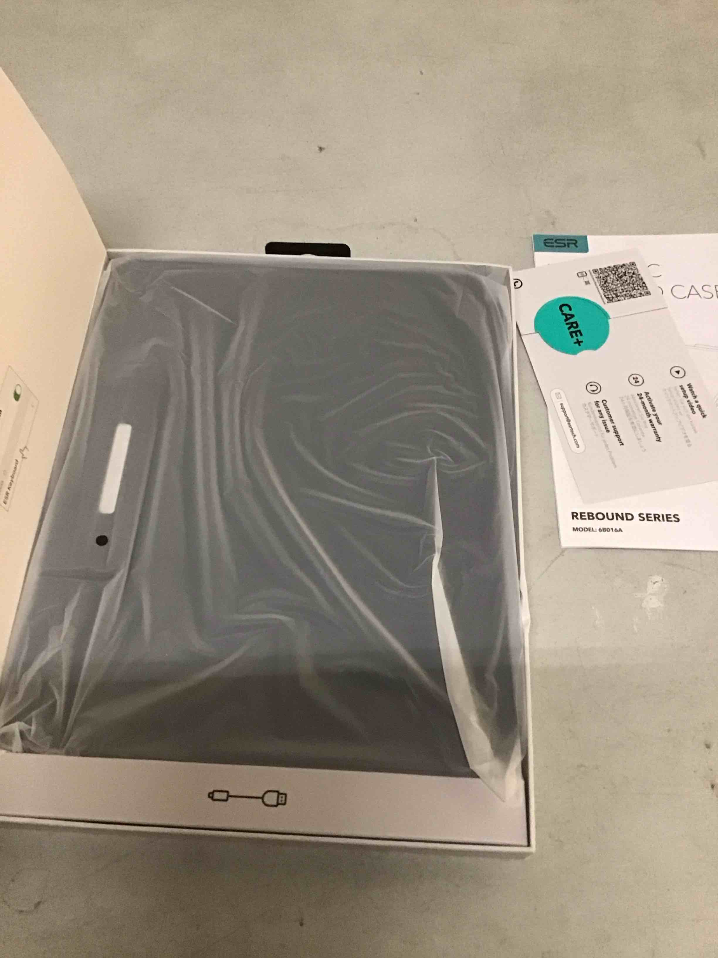 Condition photo showing New/Like New for ESR IPad keyboard Case, Magnetic iPad Pro 12.9 Case keyboard BLACK