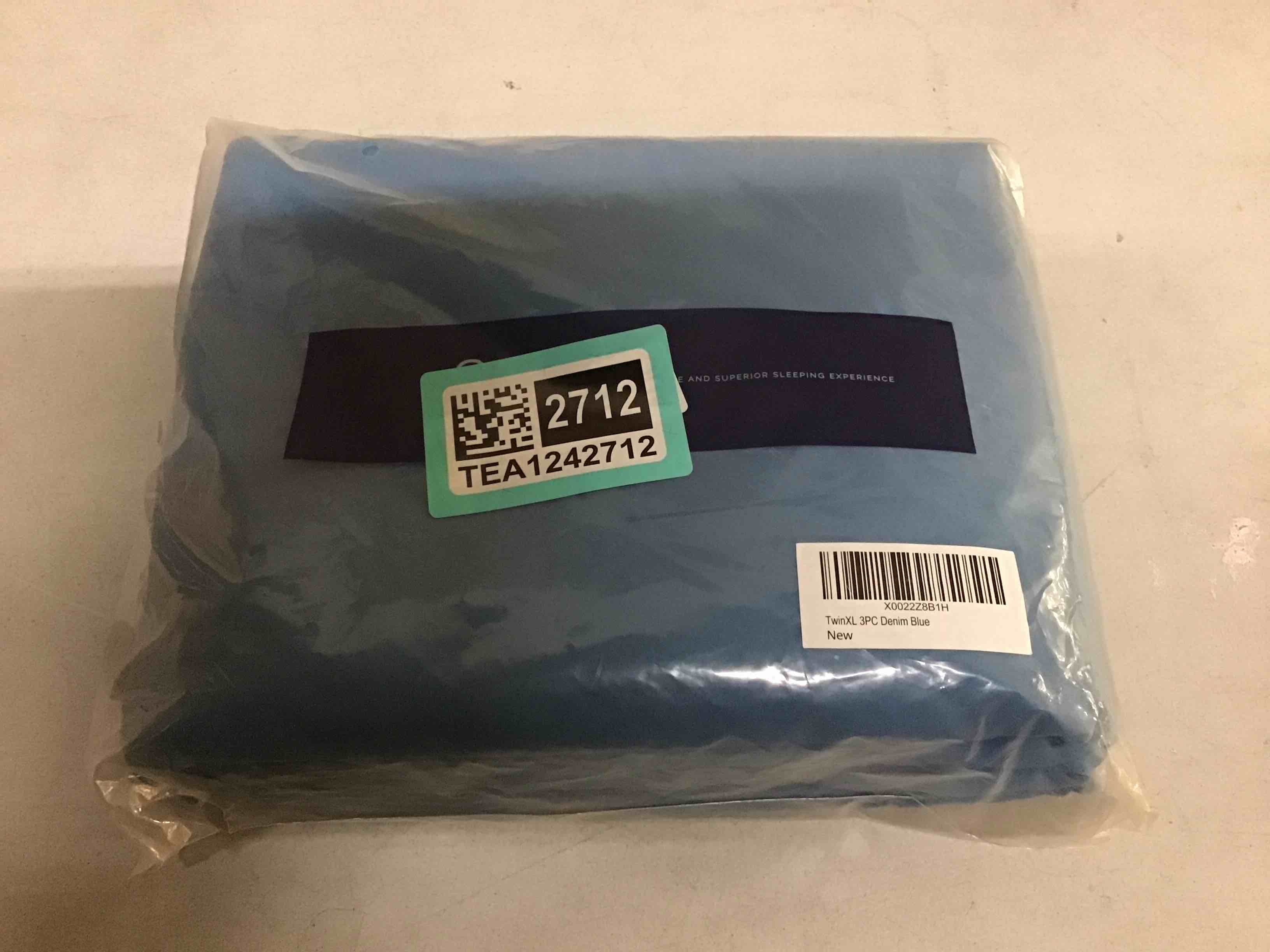 Condition photo showing New/Like New for Twin XL Size 3 Piece Sheet Set - Comfy Breathable & Cooling Bed Sheets Set - Hotel Luxury Bedding for Women, Men, Kids, Teens, Boys & Girls - Deep Pockets, Soft, Wrinkle Free - Oeko-Tex - Denim Blue Twin XL 20 - Denim Blue