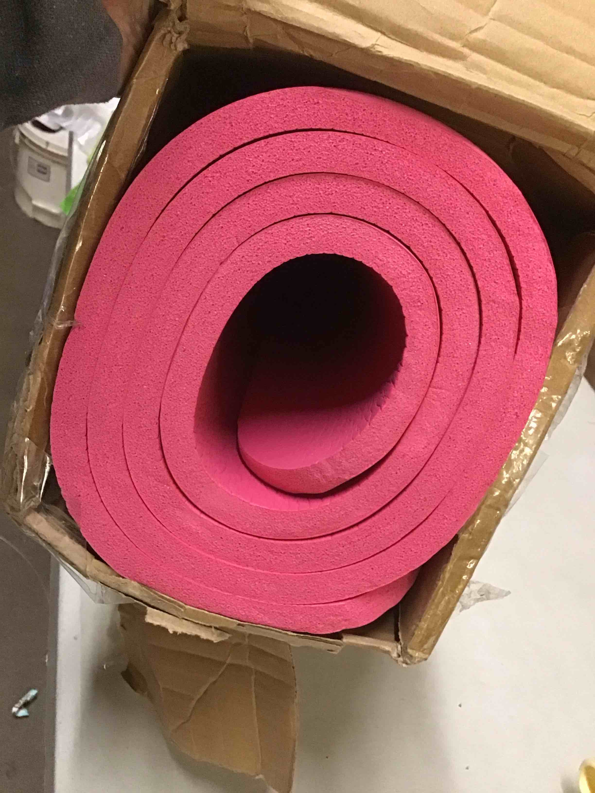 Condition photo showing Good Condition for Amazon Basics Extra Thick Exercise Yoga Mat with Carrying Strap Pink 1/2 Inch