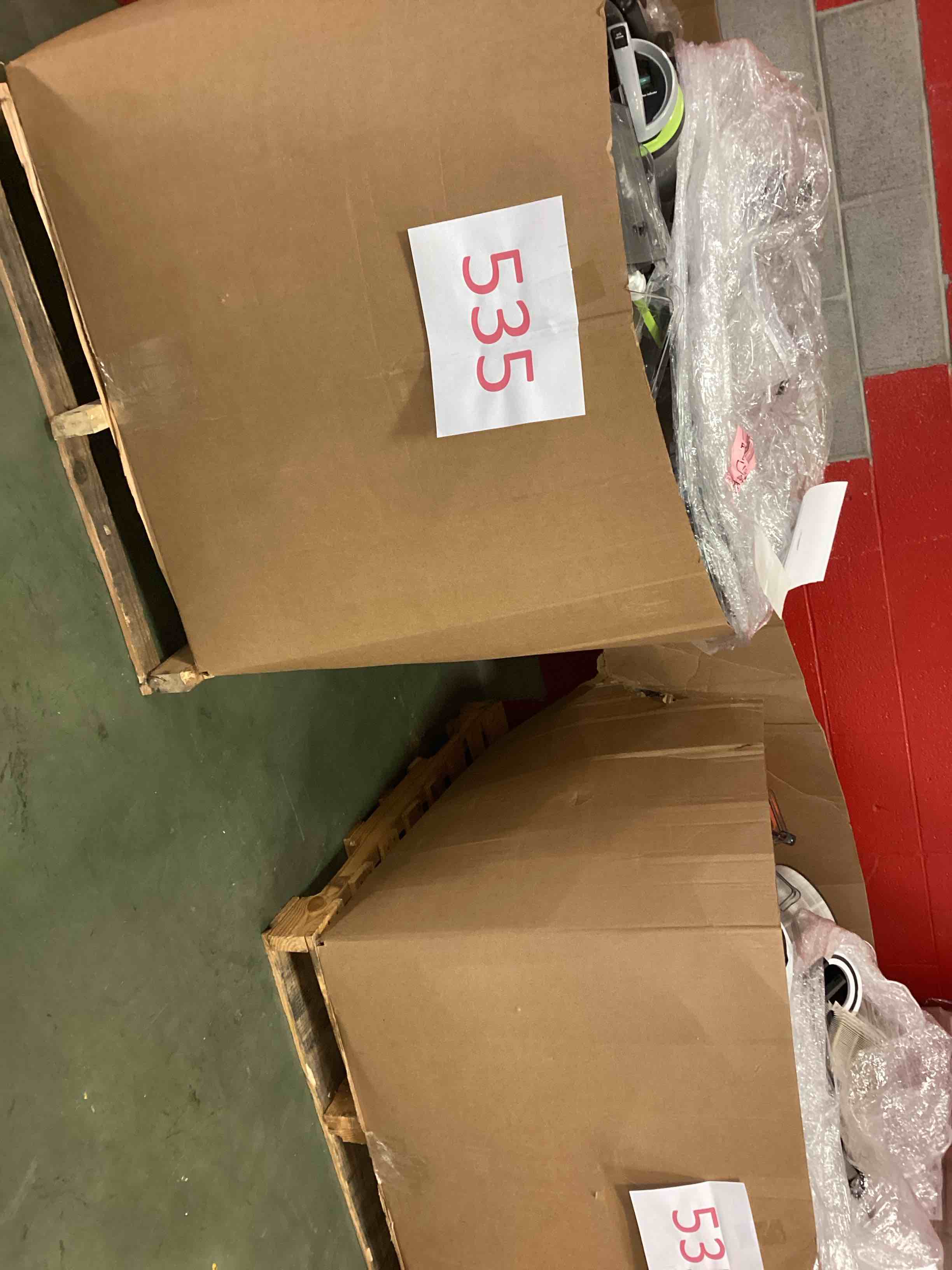 2 skids of vacuum parts and etc. 