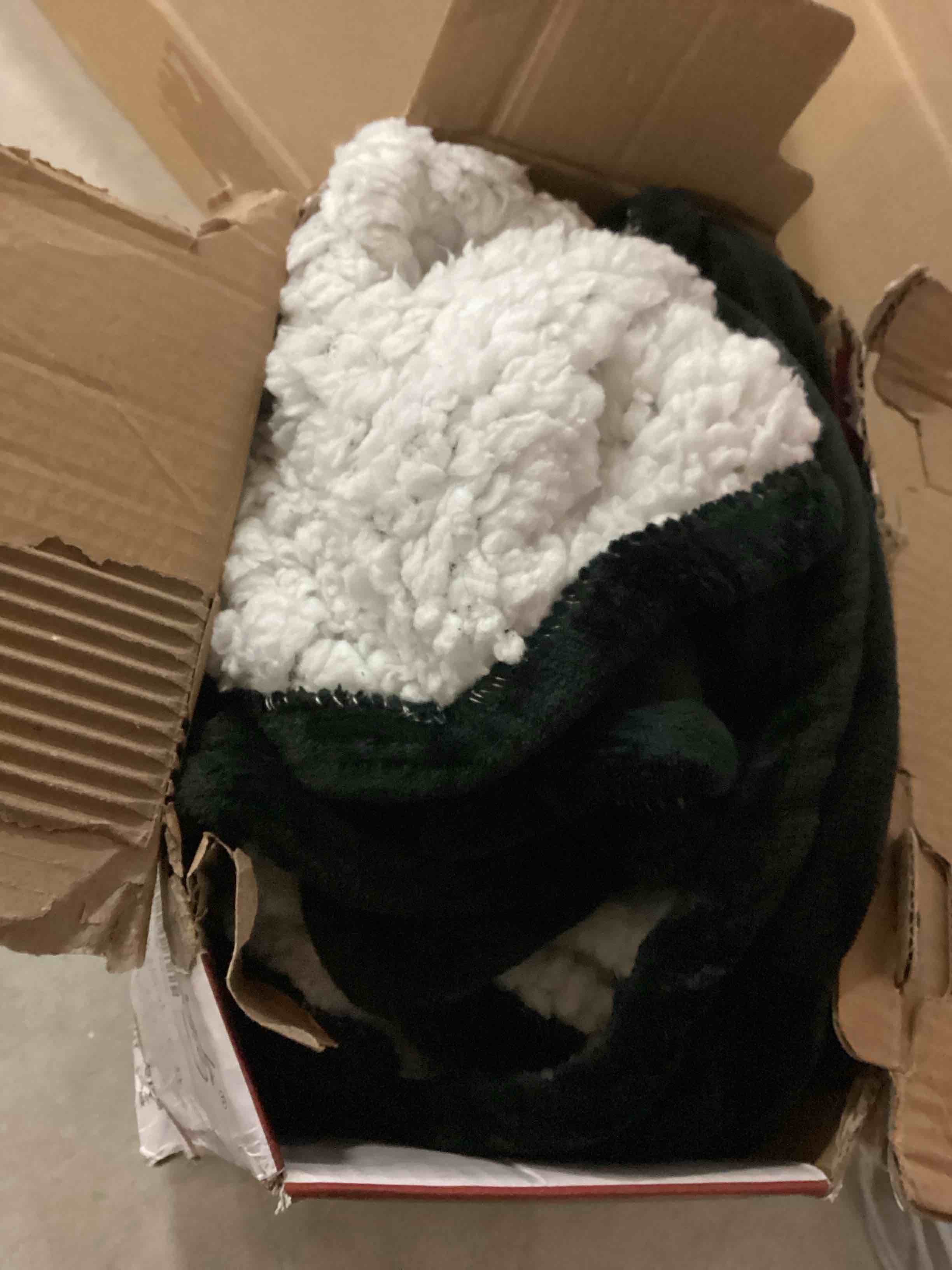 Condition photo showing As Is for (missing power cord)Homemate Heated Blanket Electric Throw - 50"x60" Heating Blanket Throw 1/2/4/6/8 Hours Auto-Off 10 Heat Level Over-Heat Protection Flannel Sherpa ETL Certification 07 - Black 50 Inch x 60 Inch