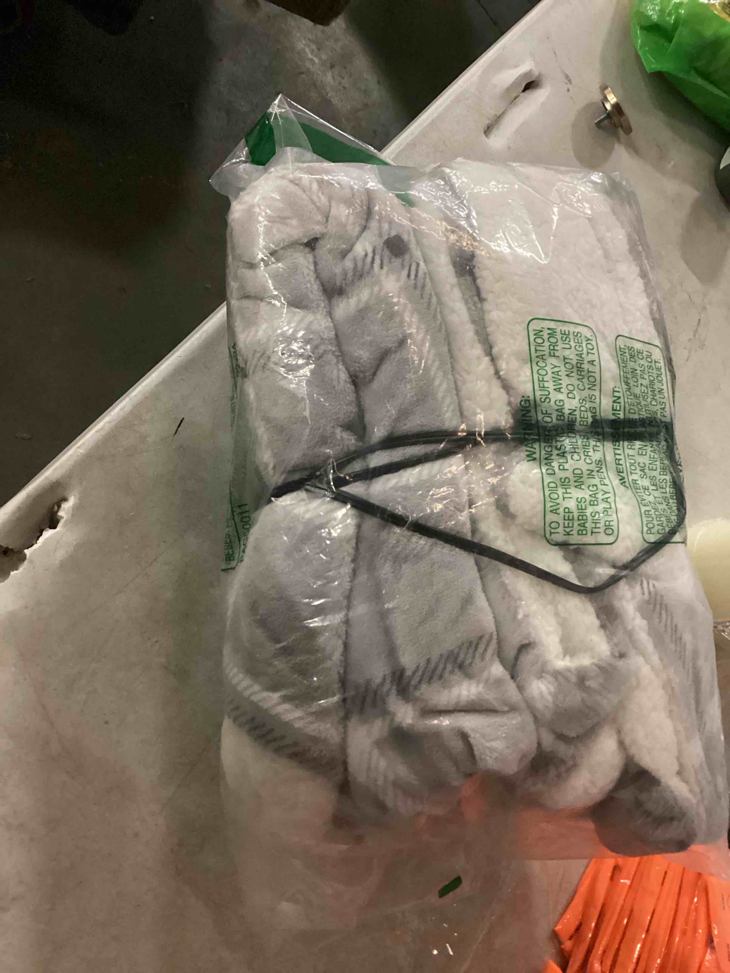 Condition photo showing As Is for Westinghouse Heated Car Blanket with 3 Heating Levels, 4 Hours Auto Off, 12 Volt Electric Blanket for Car, Truck, SUV, RV, Machine Washable, 59" x 43”, (Beige Buffalo Plaid)