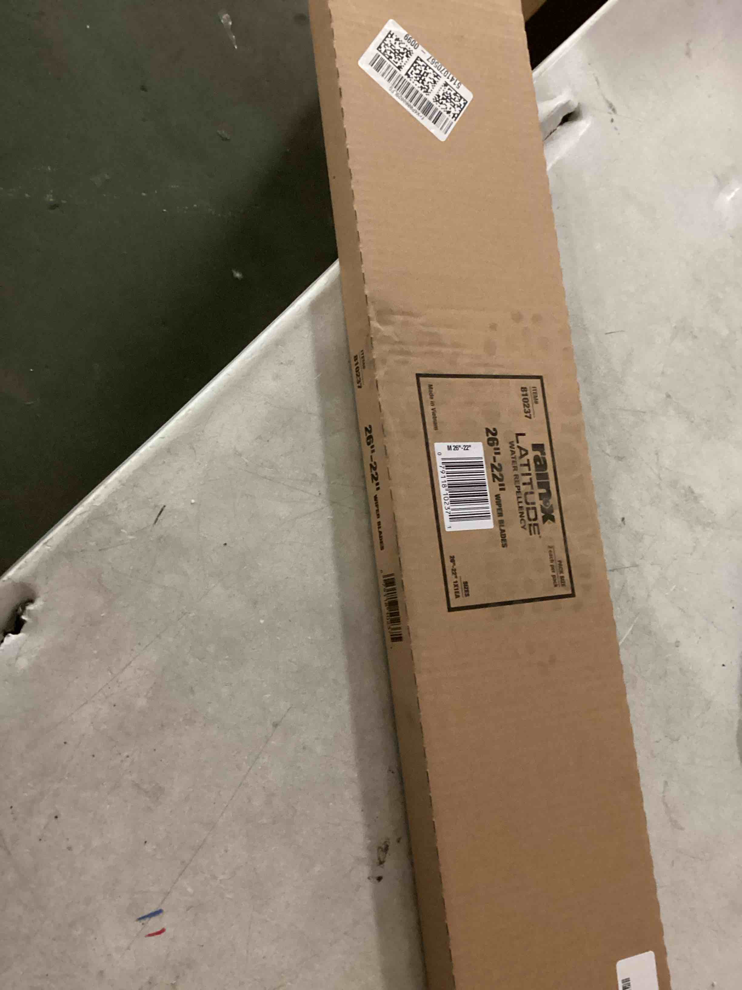 Condition photo showing New/Like New for Rain-X 810237 Latitude 2-In-1 Water Repellent Wiper Blades, 26" and 22" Windshield Wipers (Pack Of 2), Automotive Replacement Windshield Wiper Blades With Patented Rain-X Water Repellency Formula