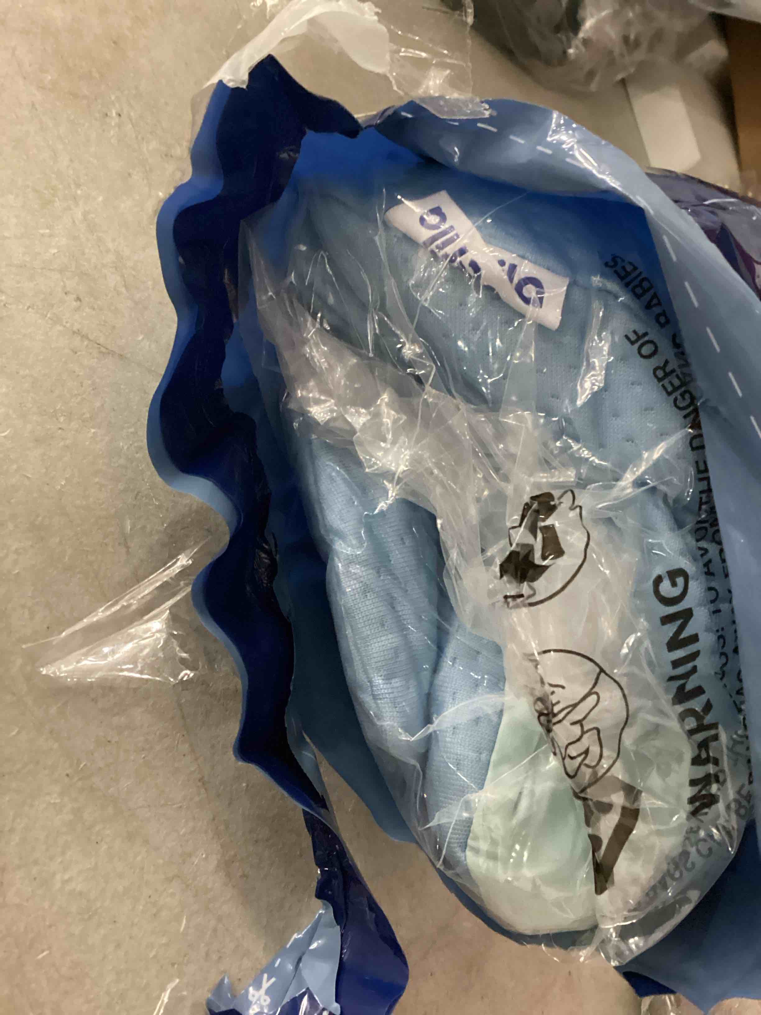 Condition photo showing Good Condition for Derila Ergo Cervical Neck Pillow for Sleeping Ergonomic Pillow Contour Neck Support Memory Foam Pillows for Back, Side Sleeper Pillows 21.25 x 14.17 x 4.72 inches Pillow - 21.25 x 14.17 x 4.72 in
