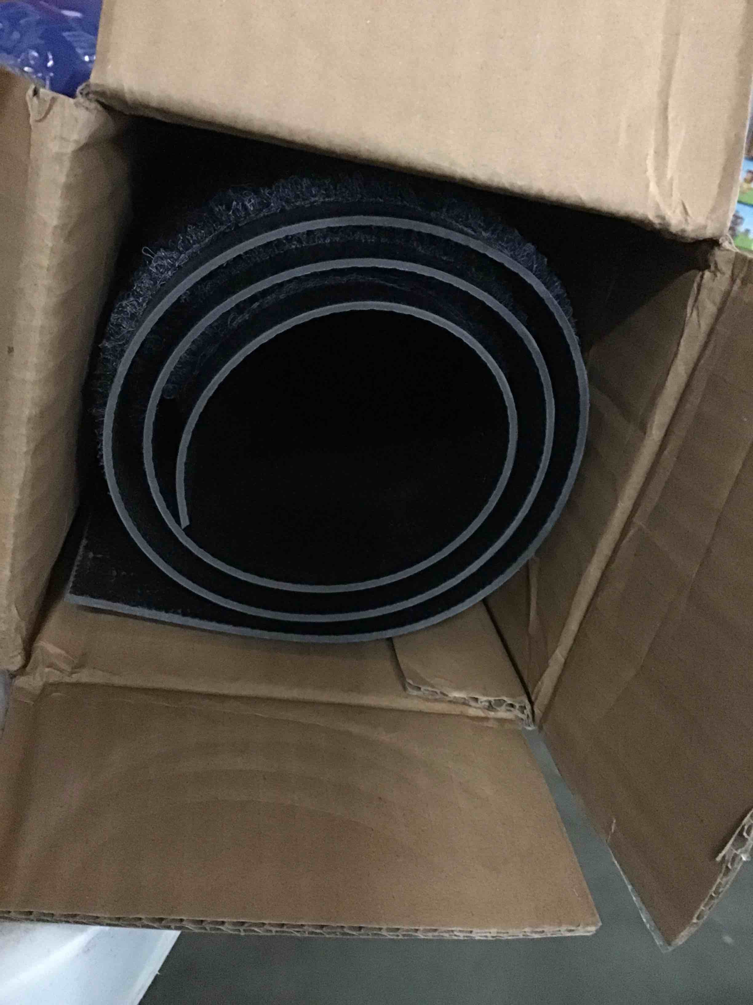 Condition photo showing Good Condition for Azadx 2'x3' Front Door Mat Heavy Duty Indoor Outdoor Door Mat Non-Slip Backing Doormat for Entryway Stain and Fade Resistant Commercial Floor Mats Entry Mat Low Profile Welcome Door Mats 2'×3' (24 x 36 inch) Dark Grey