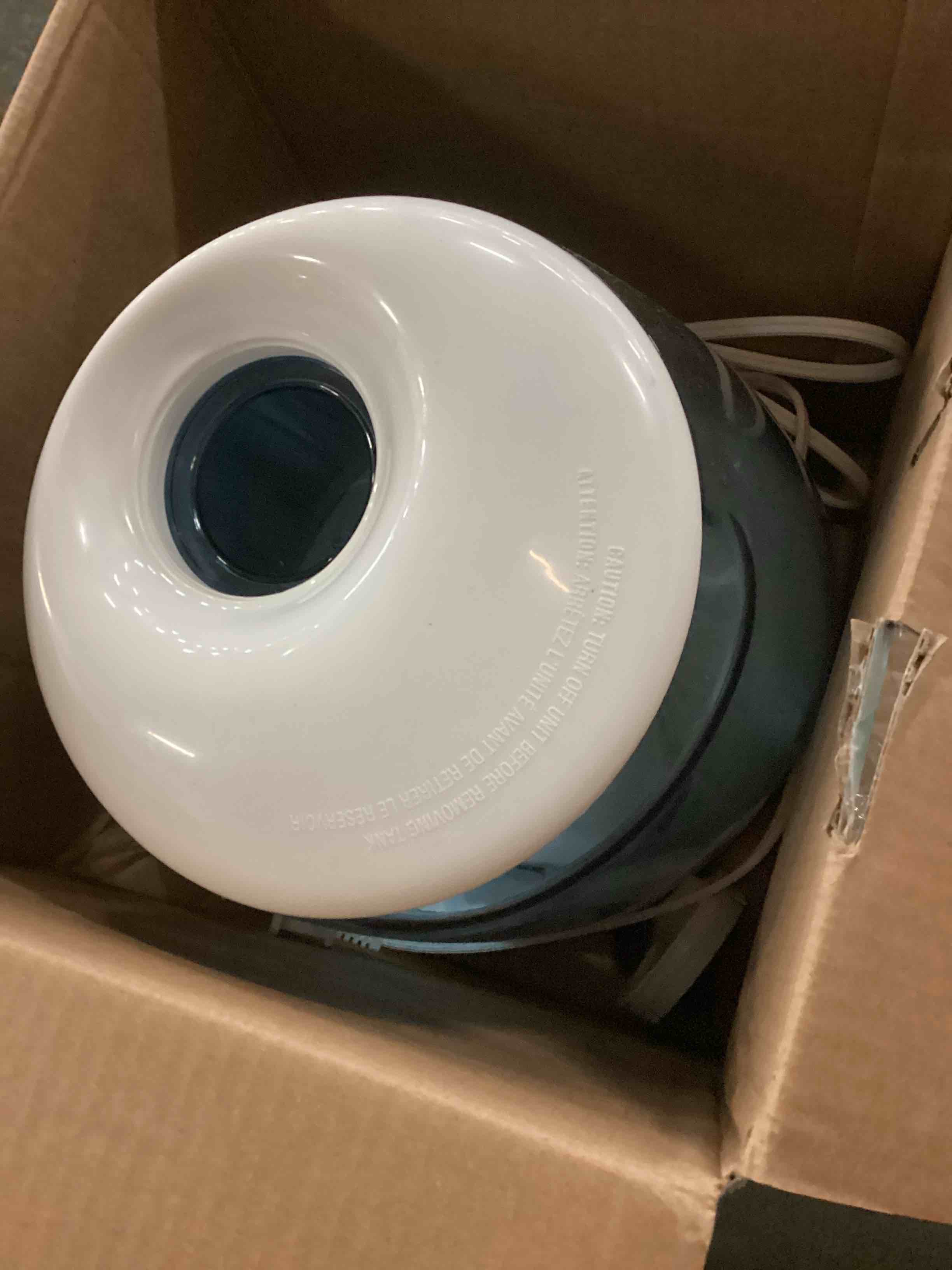 Condition photo showing As Is for VICKS HUMIDIIFER, ULTRASONIC, FILTER-FREE  V4600 